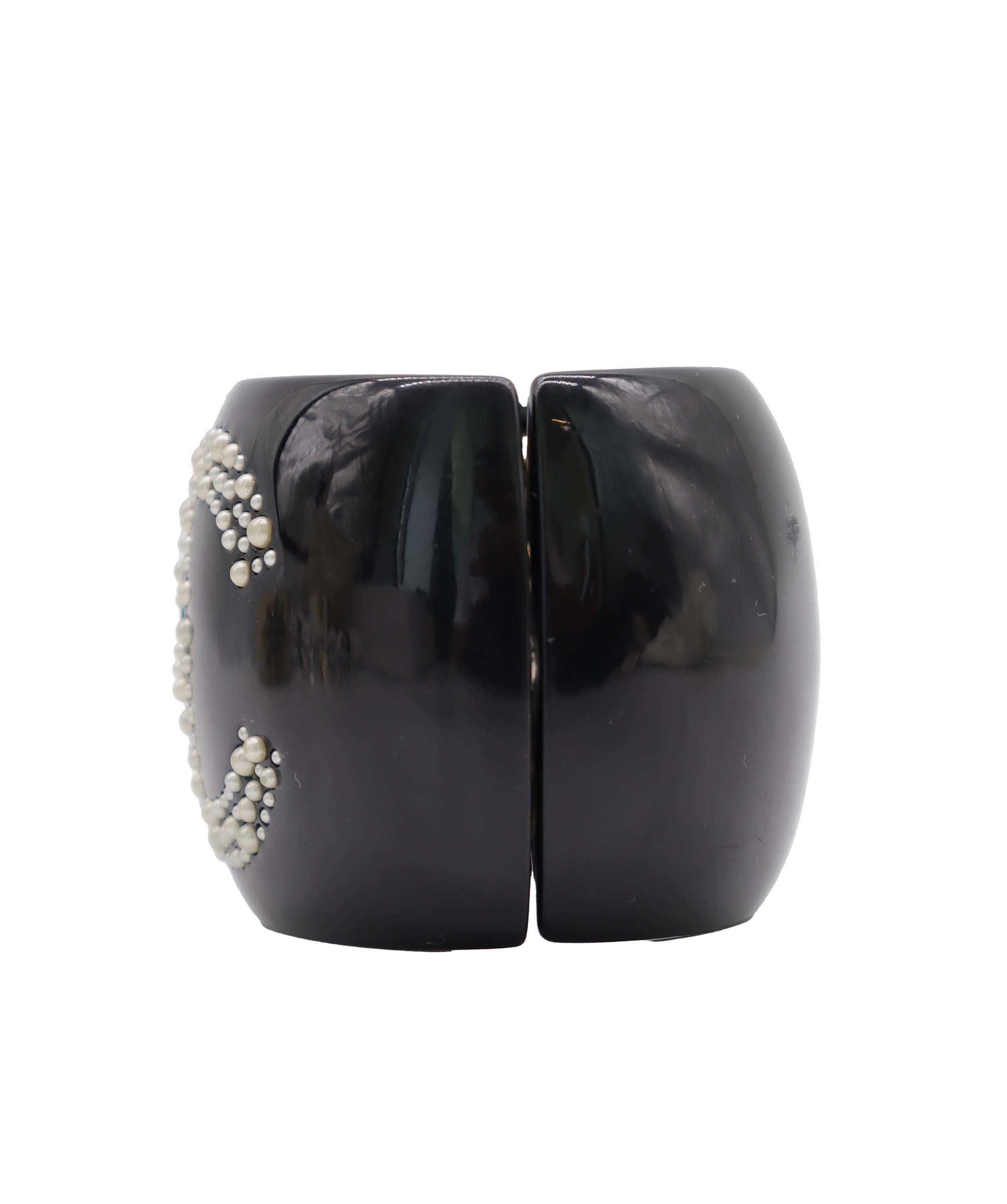 CHANEL BLACK RESIN CC CUFF BRACELET BLACK ASC7322
