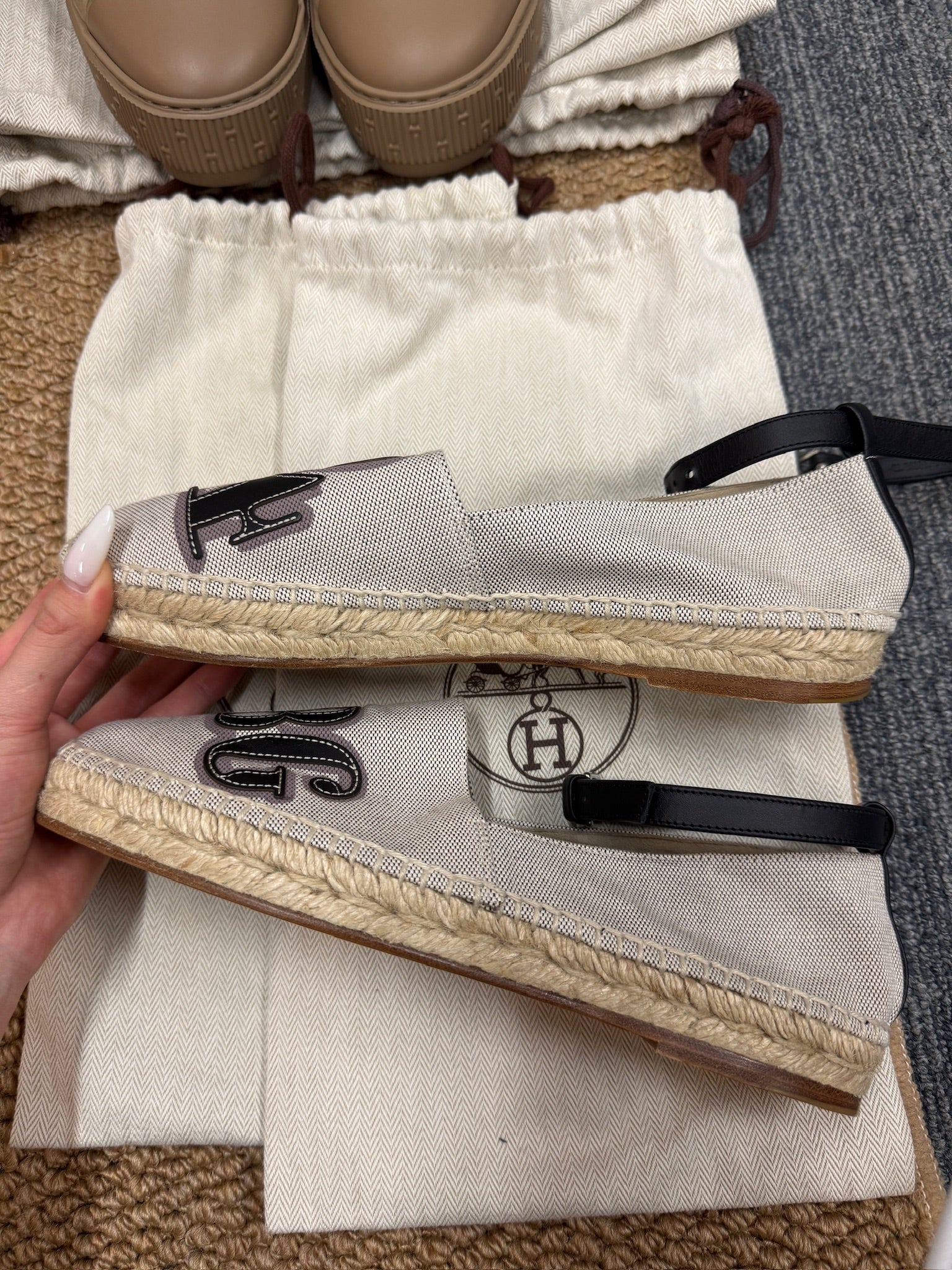 EU38 - Hermès 24 Faubourg Espadrilles – NEW