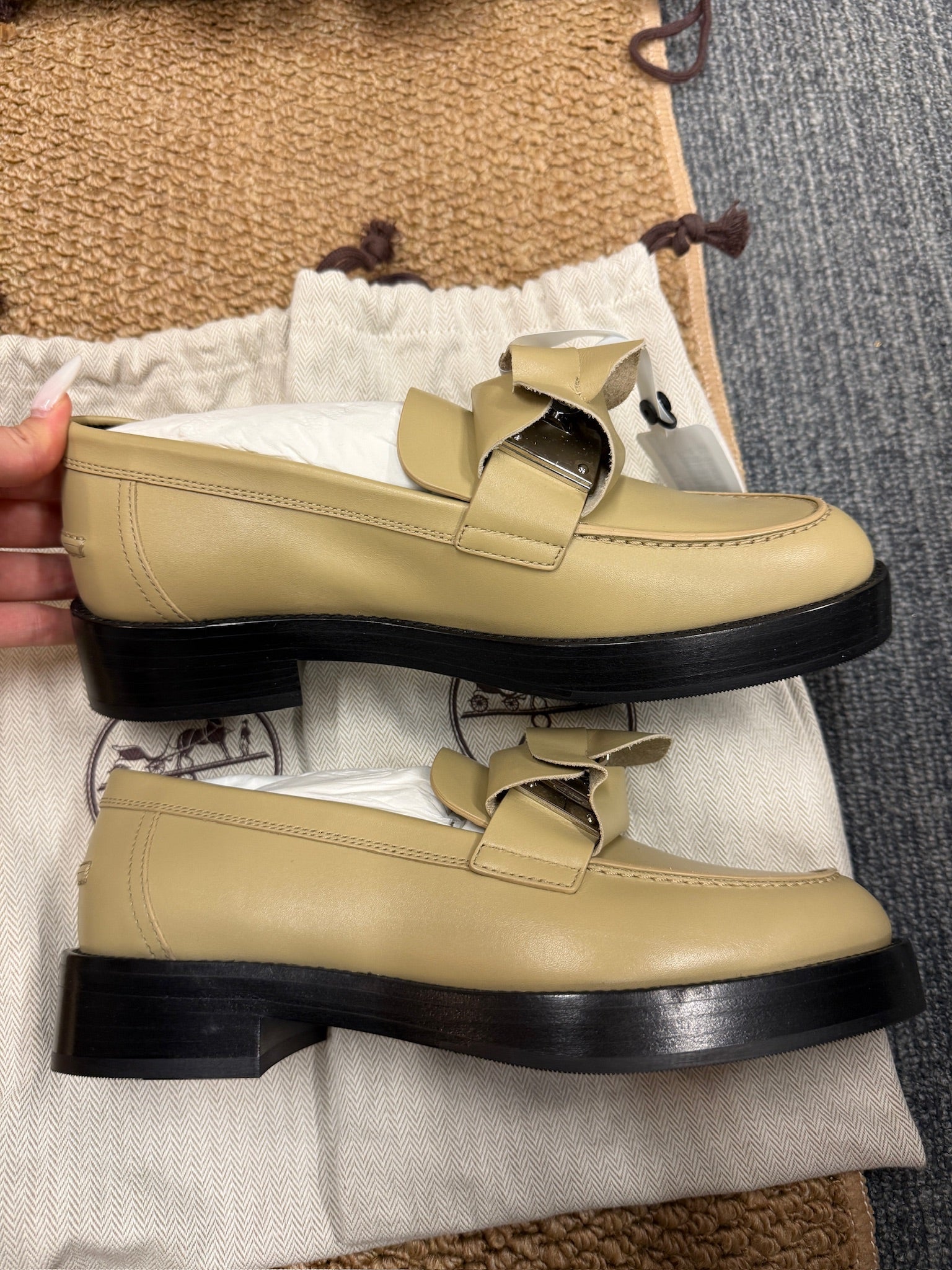 EU37-Hermès Leather Loafers – NEW