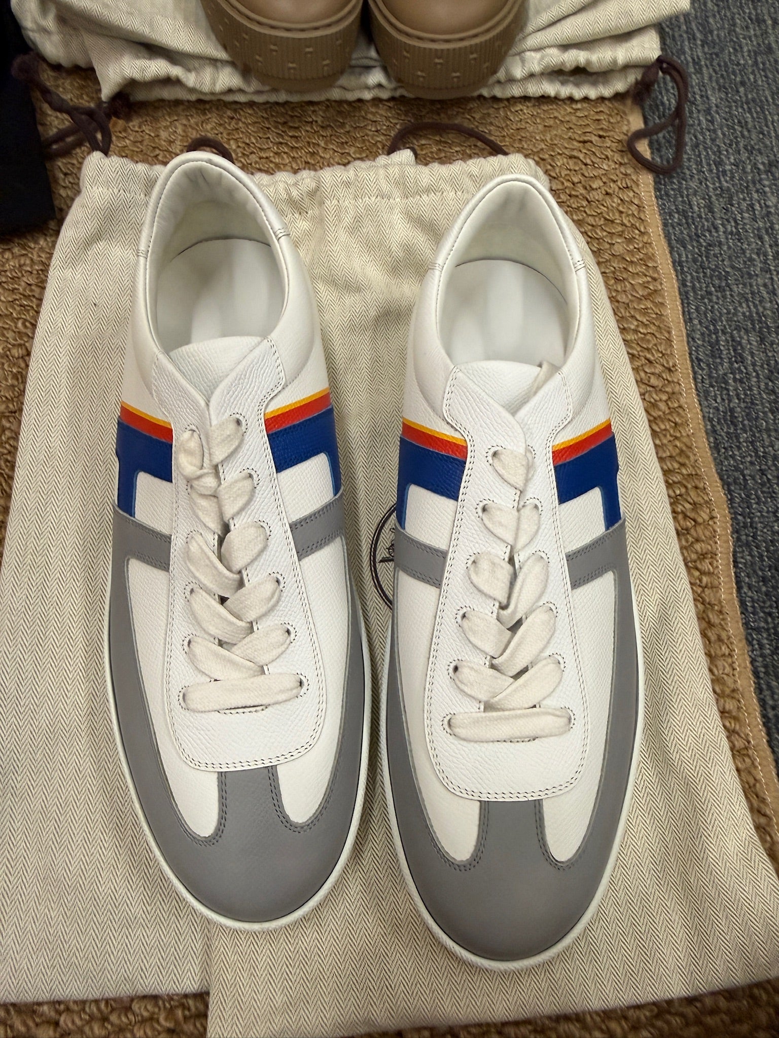 EU43 - Hermès Leather Sneakers – NEW