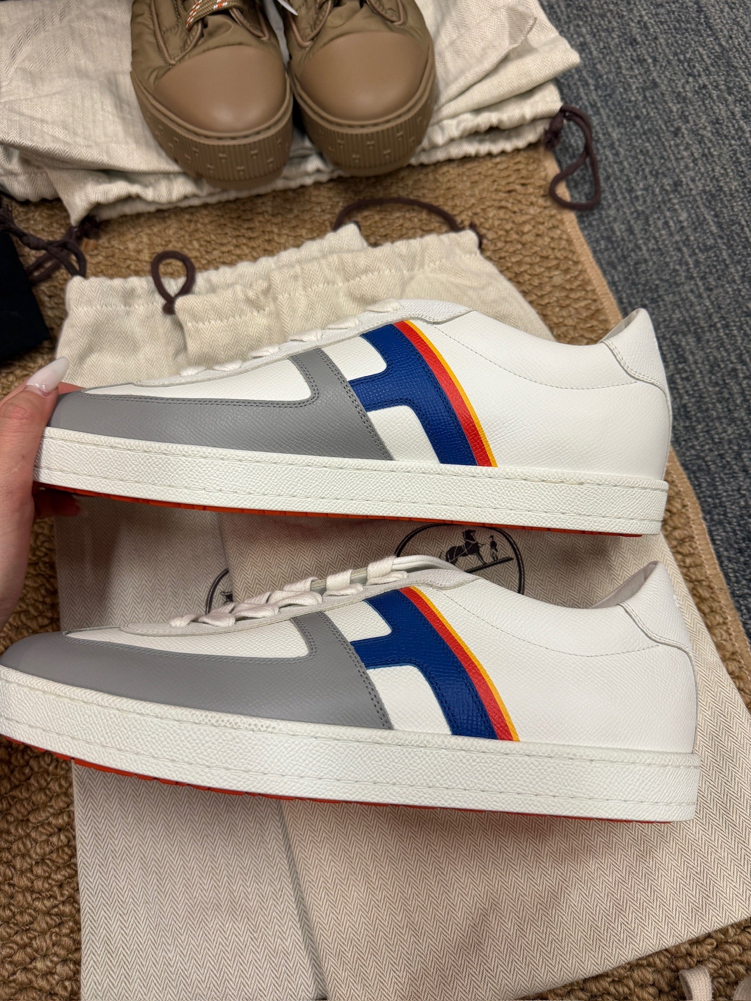 EU43 - Hermès Leather Sneakers – NEW