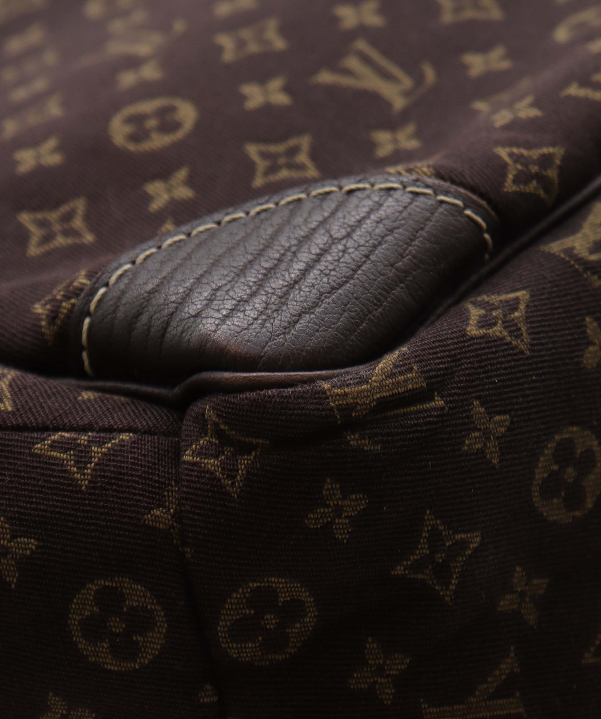 Louis vuitton Minilyn  Brown Travel Bag AGC2037