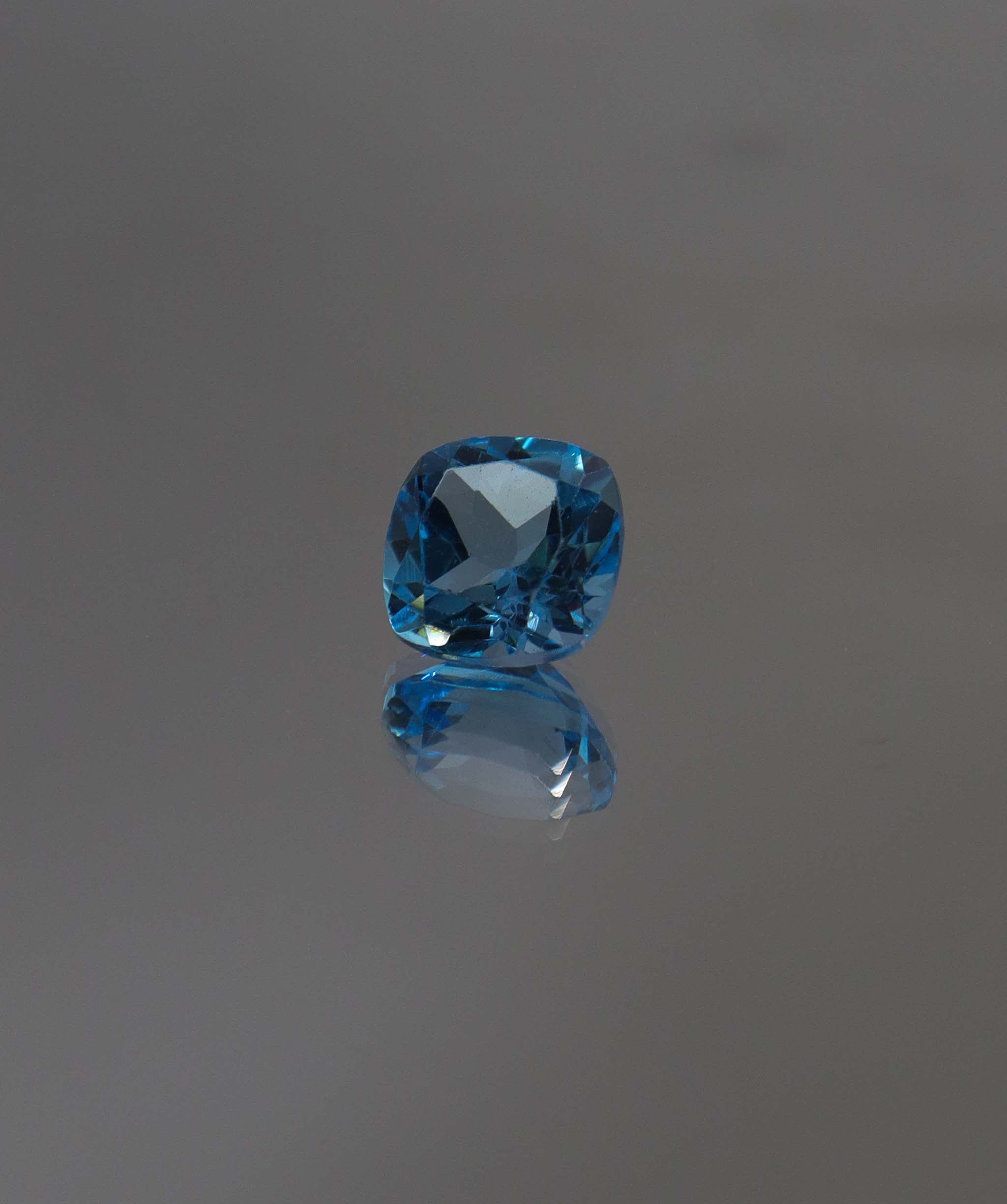 2.74 carat Swiss Topaz 4 DXBS5142