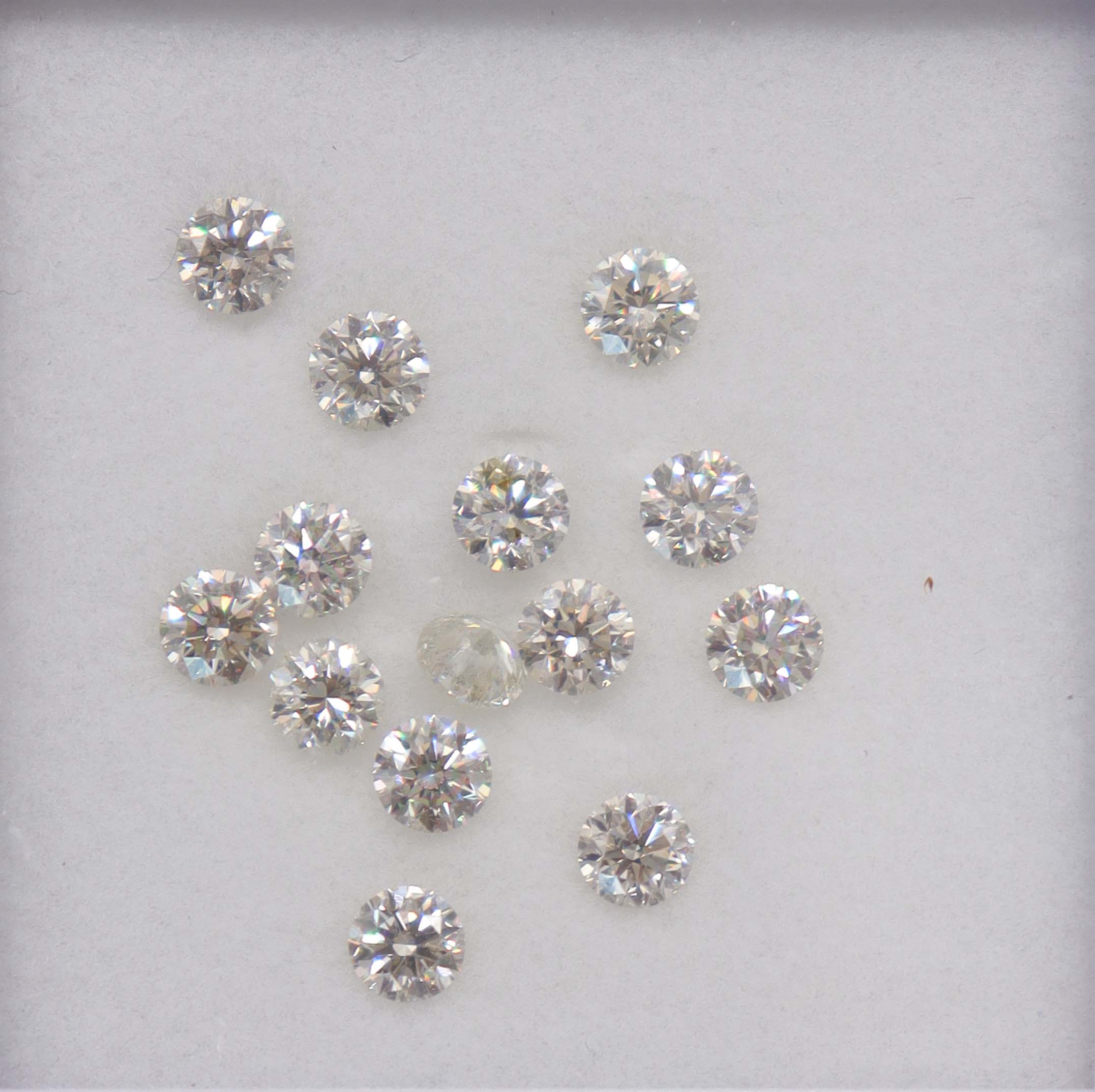 2.7ct DIAMOND  G / VS DXBN0778