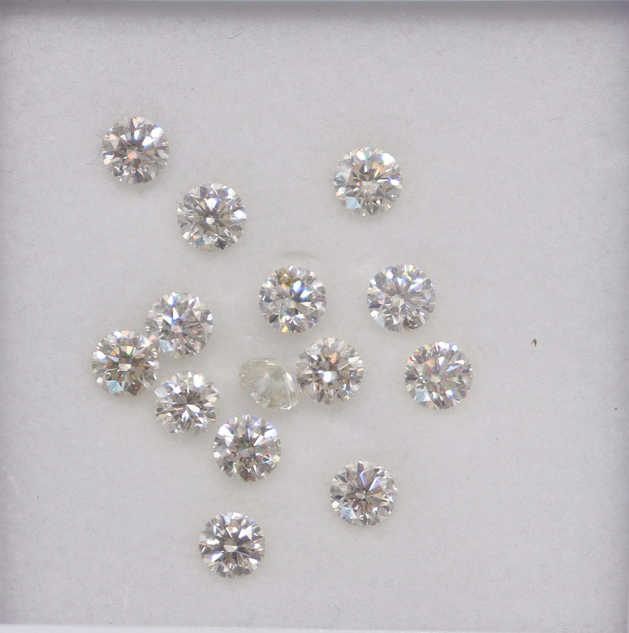 2.7ct DIAMOND  G / VS DXBN0778