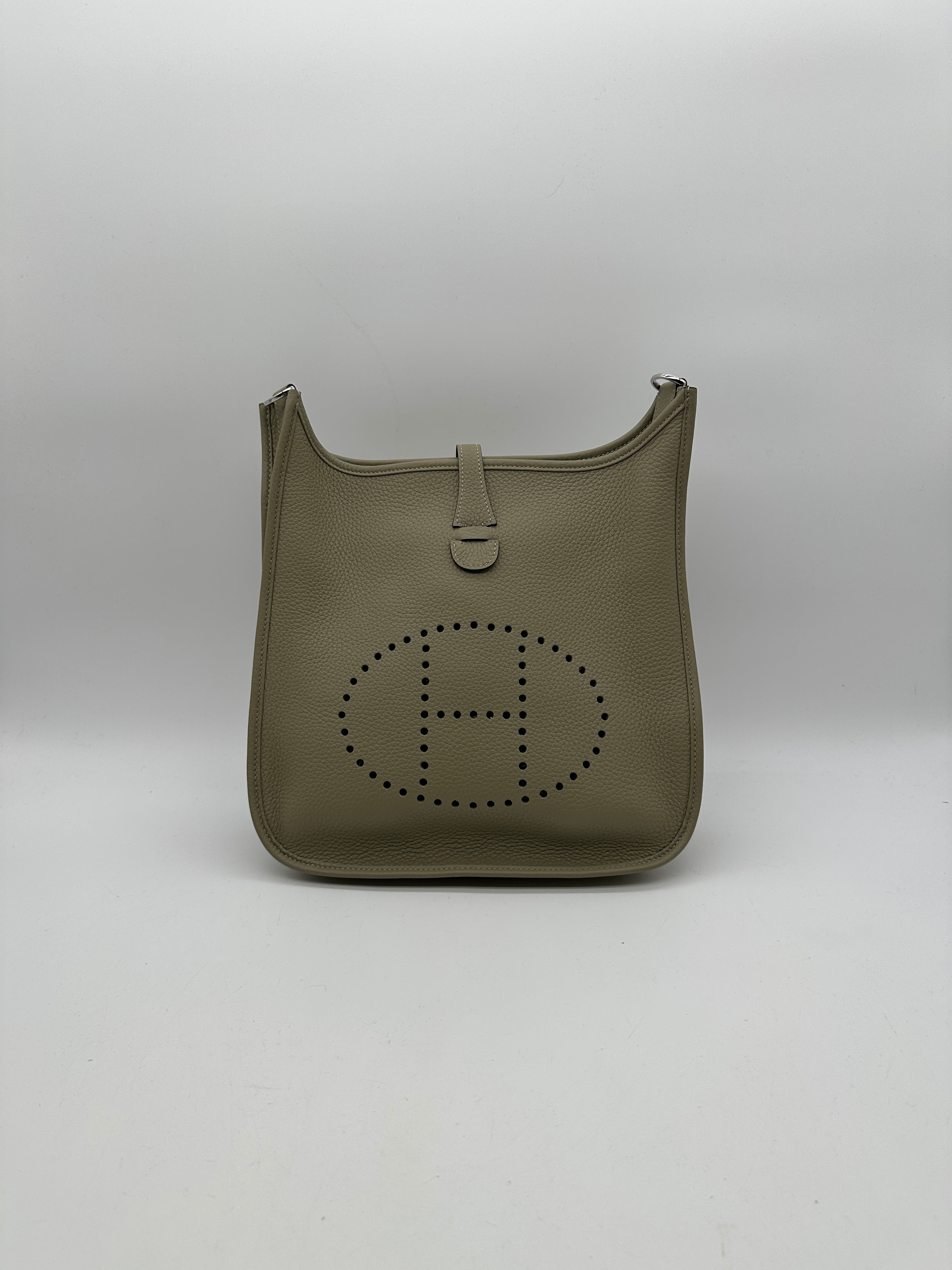 Hermès Evelyne III 29 Sauge Taurillon Clemence Palladium Hardware