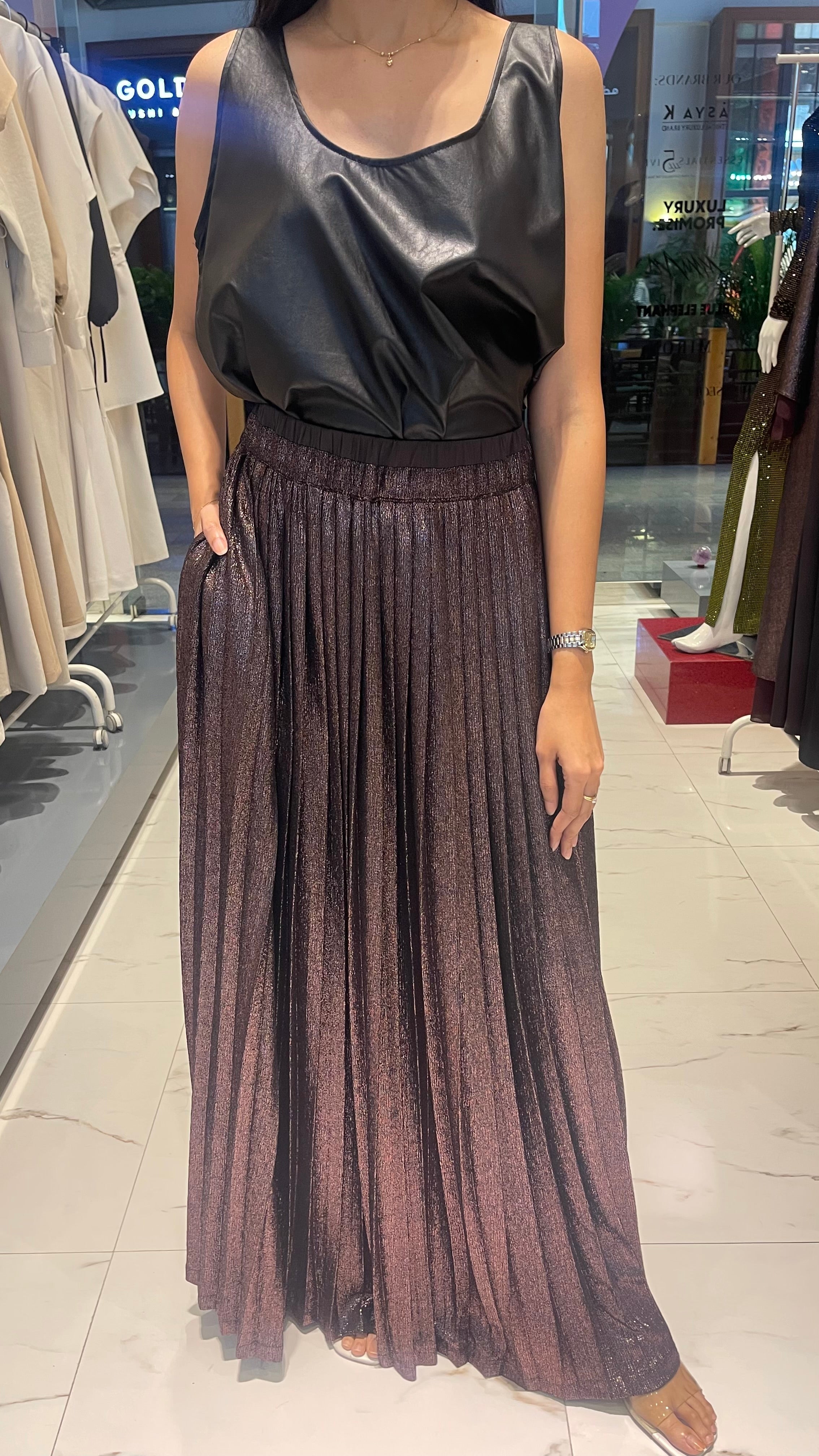 PLEATED MAXI SKIRT (التنورة) “OLA”