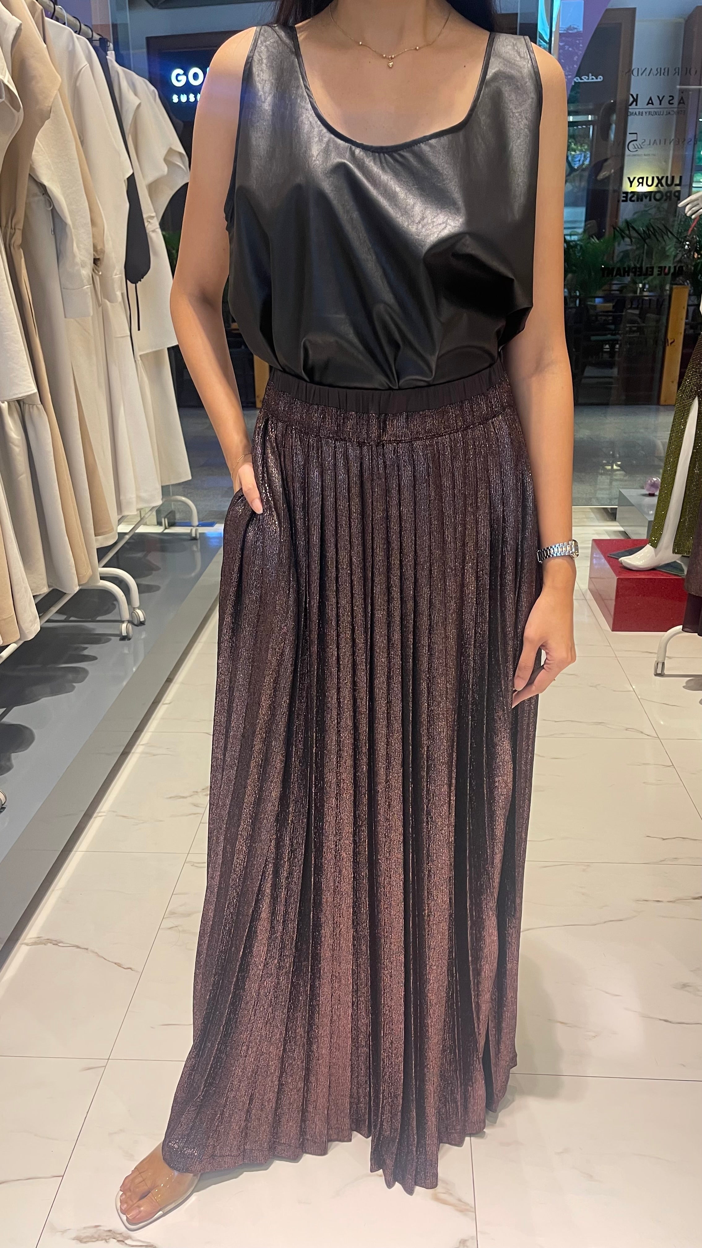 PLEATED MAXI SKIRT (التنورة) “OLA”