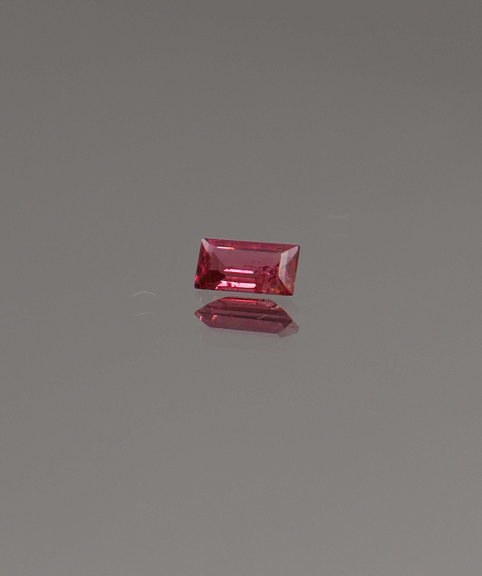 0.3ct  Burmese red spinel DXBCS0971