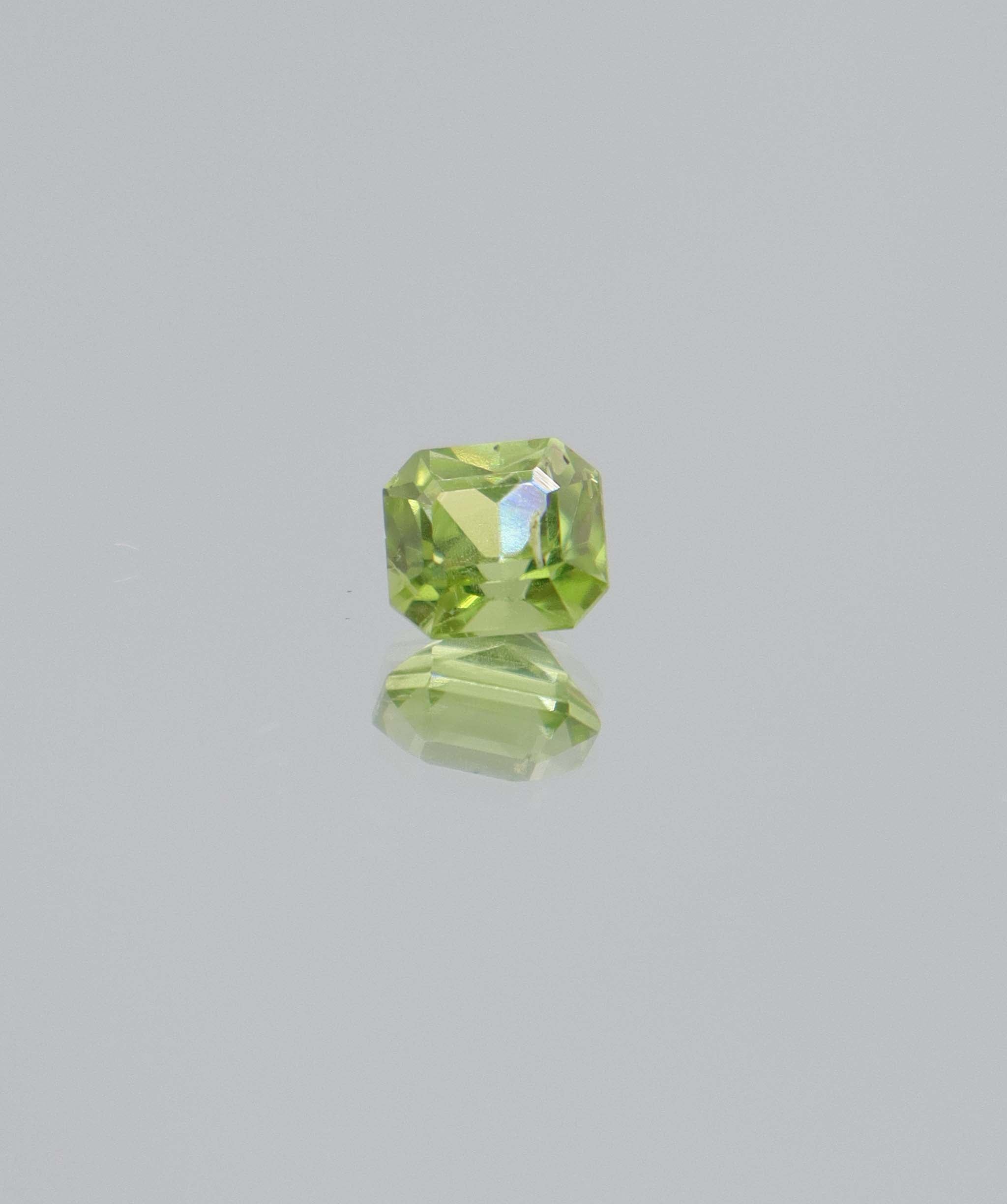 1.45ct Peridot Asscher cut DXBCD2103