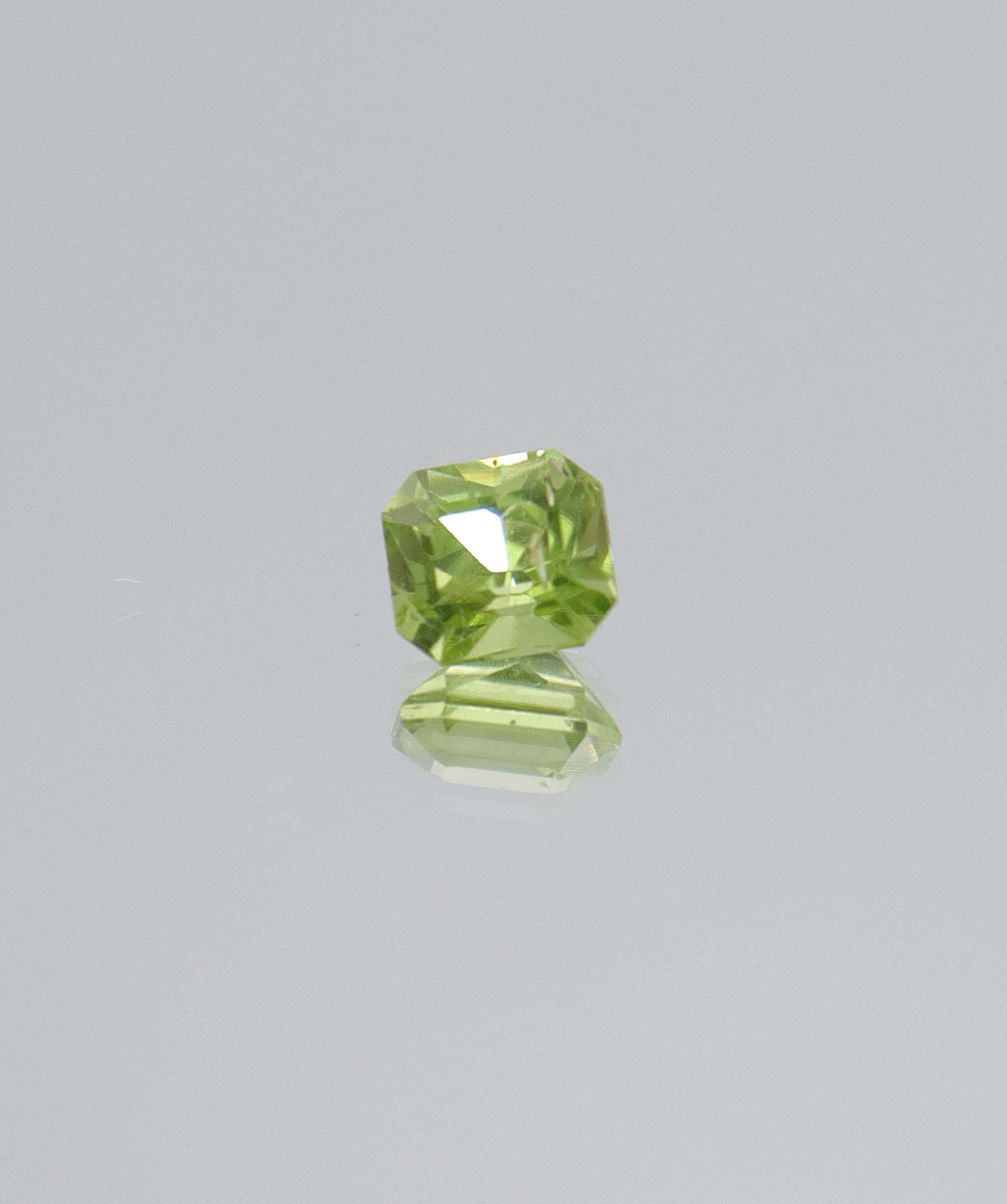 1.45ct Peridot Asscher cut DXBCD2103