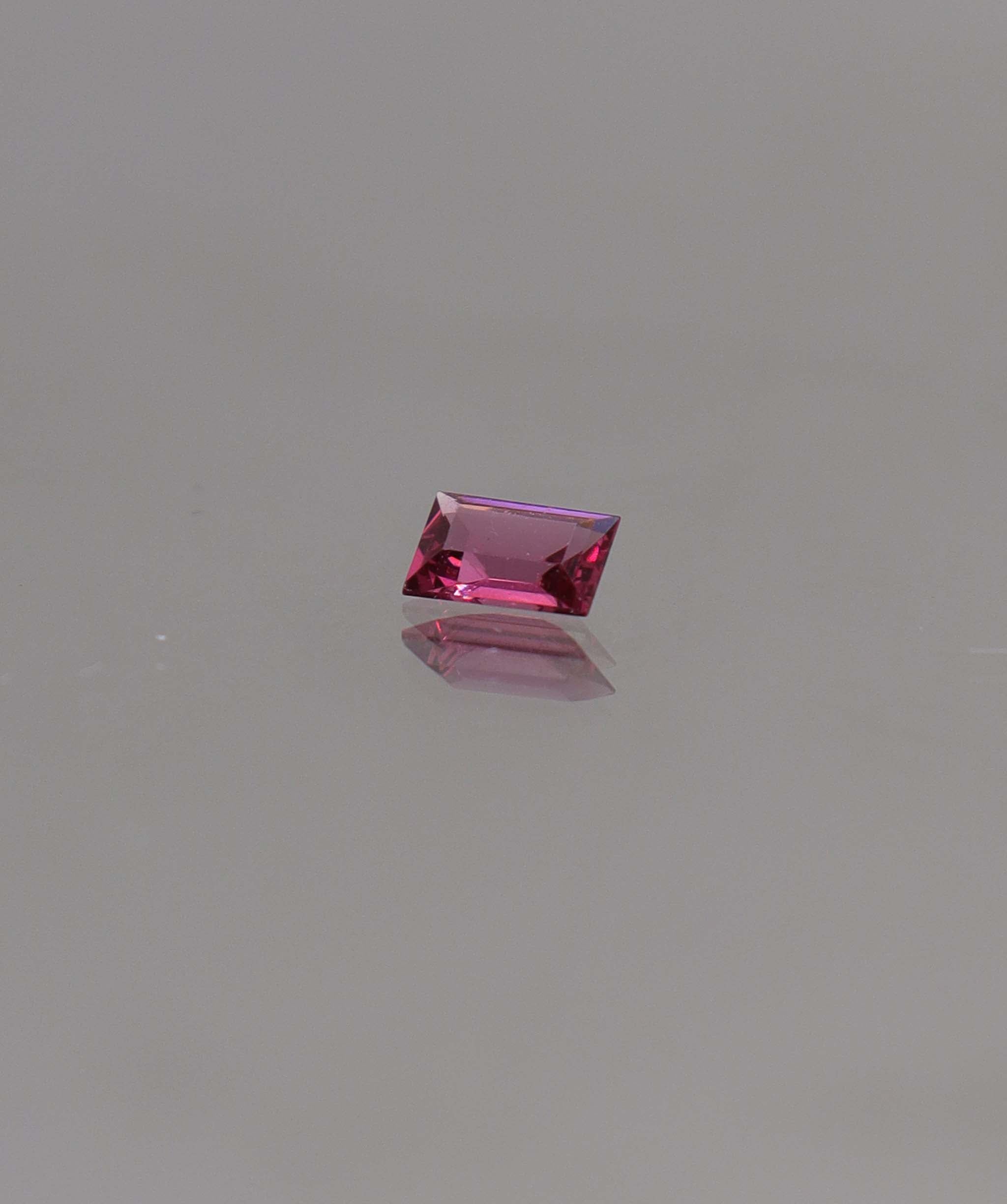 0.4ct  Burmese red spinel DXBCS0970