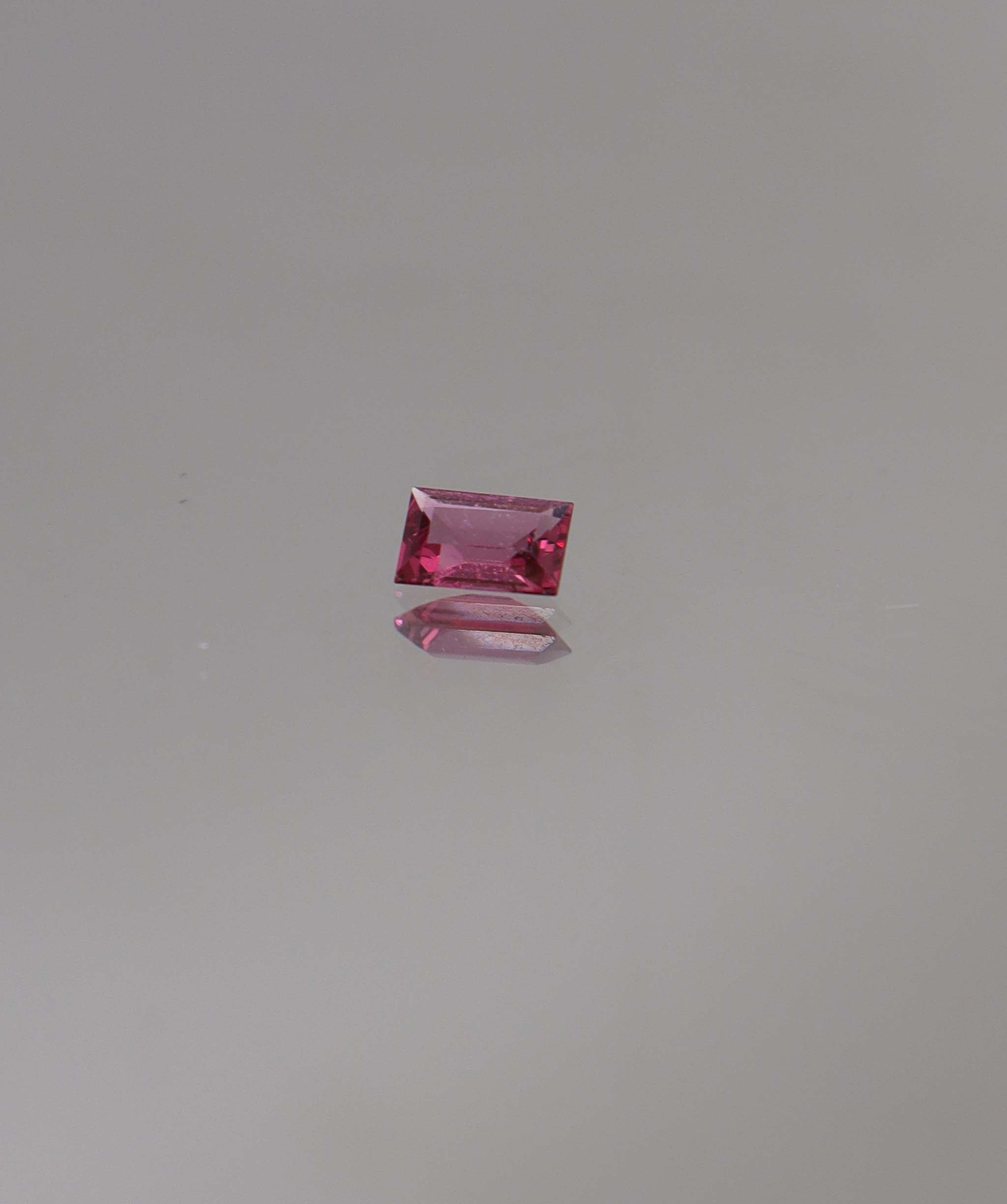 0.4ct  Burmese red spinel DXBCS0970