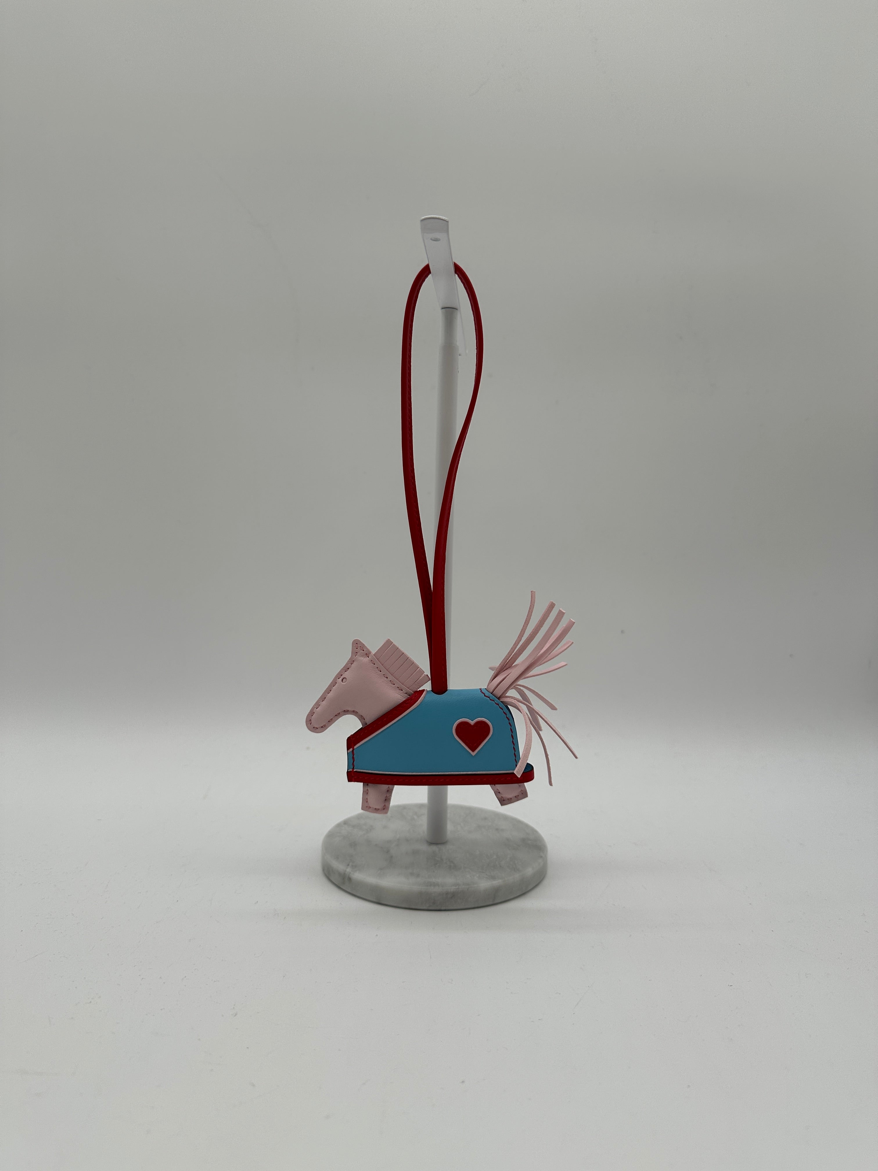 Hermès Rodeo Robeo Cœur Charm PM darling rose/ radiant red/ celestial/ darling rose