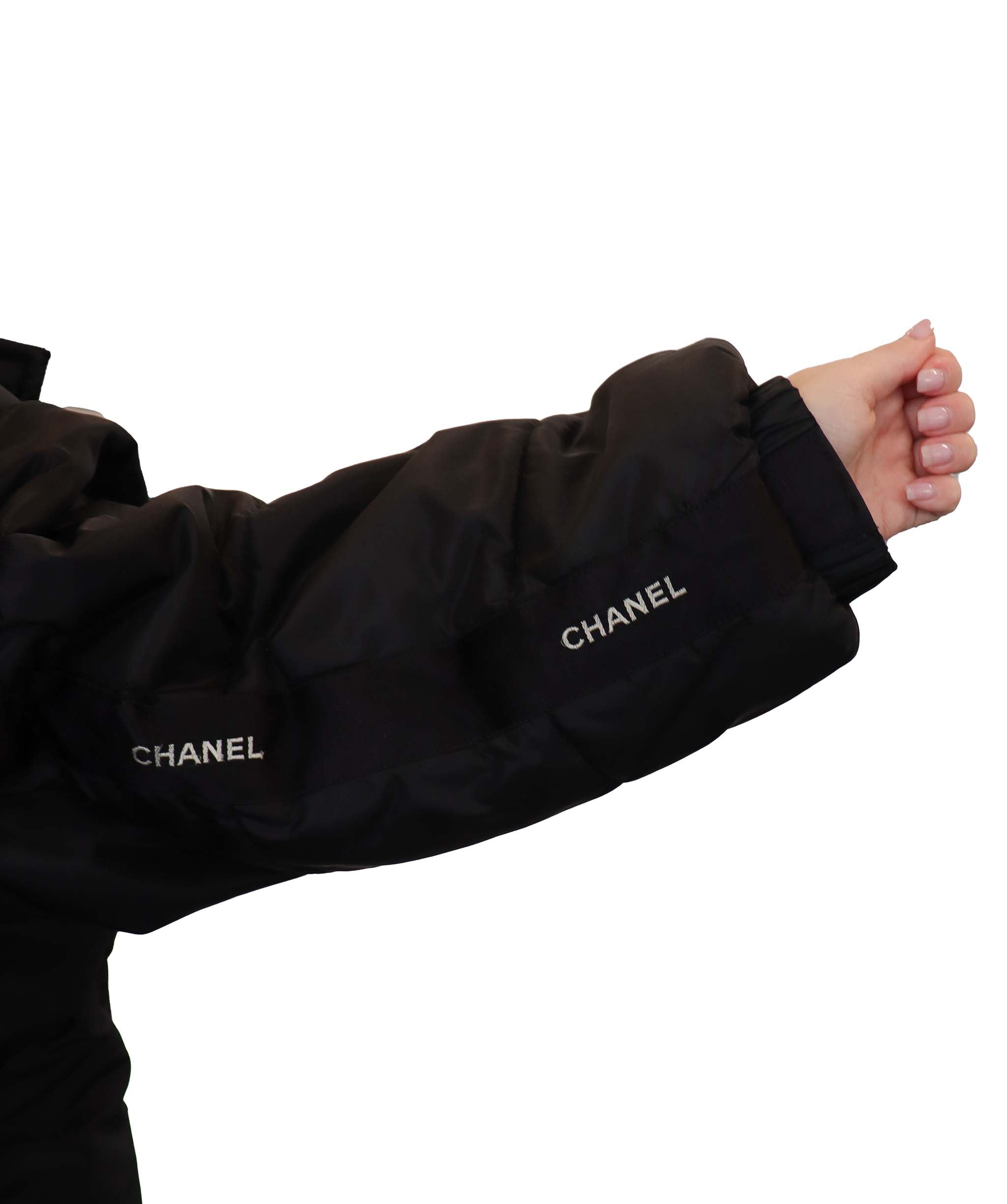 Chanel black down jacket - DXBS2548