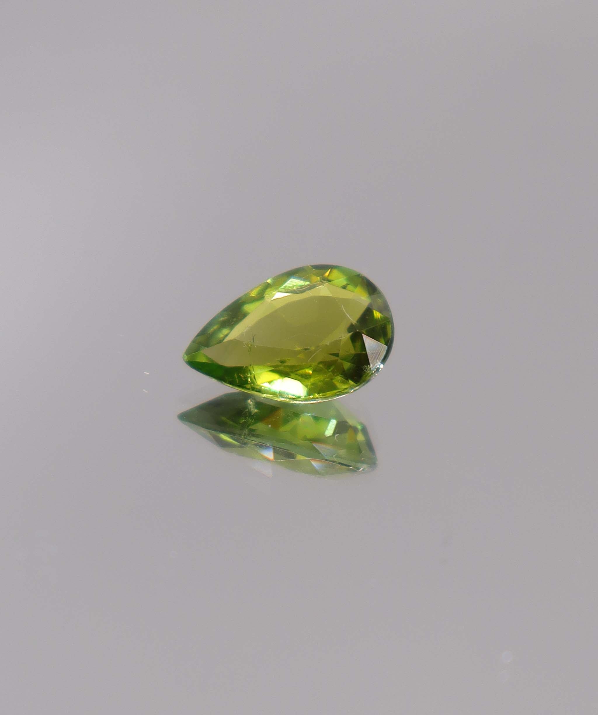 2.50ct Pear Green Tourmaline DXBCS0238