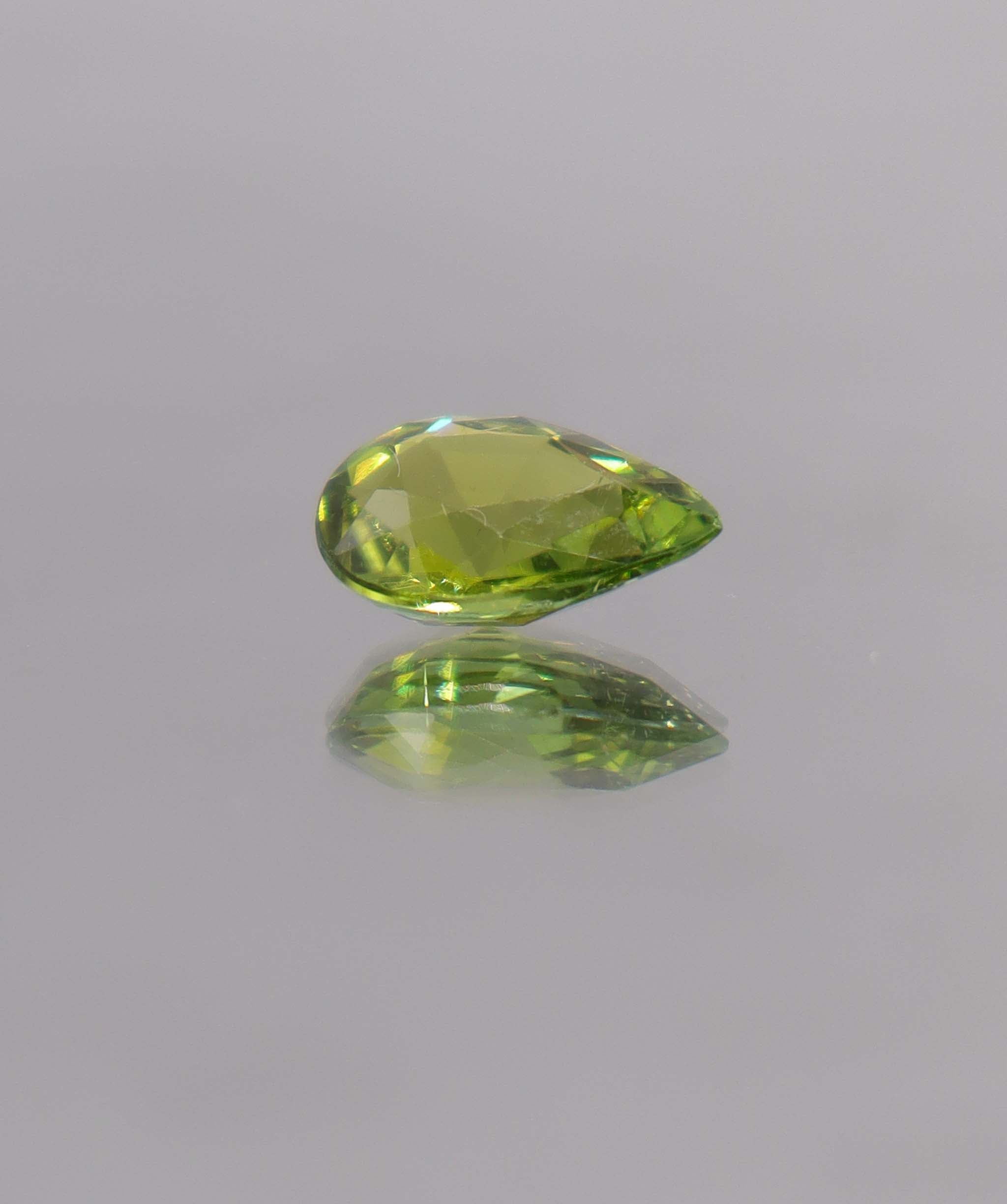 2.50ct Pear Green Tourmaline DXBCS0238