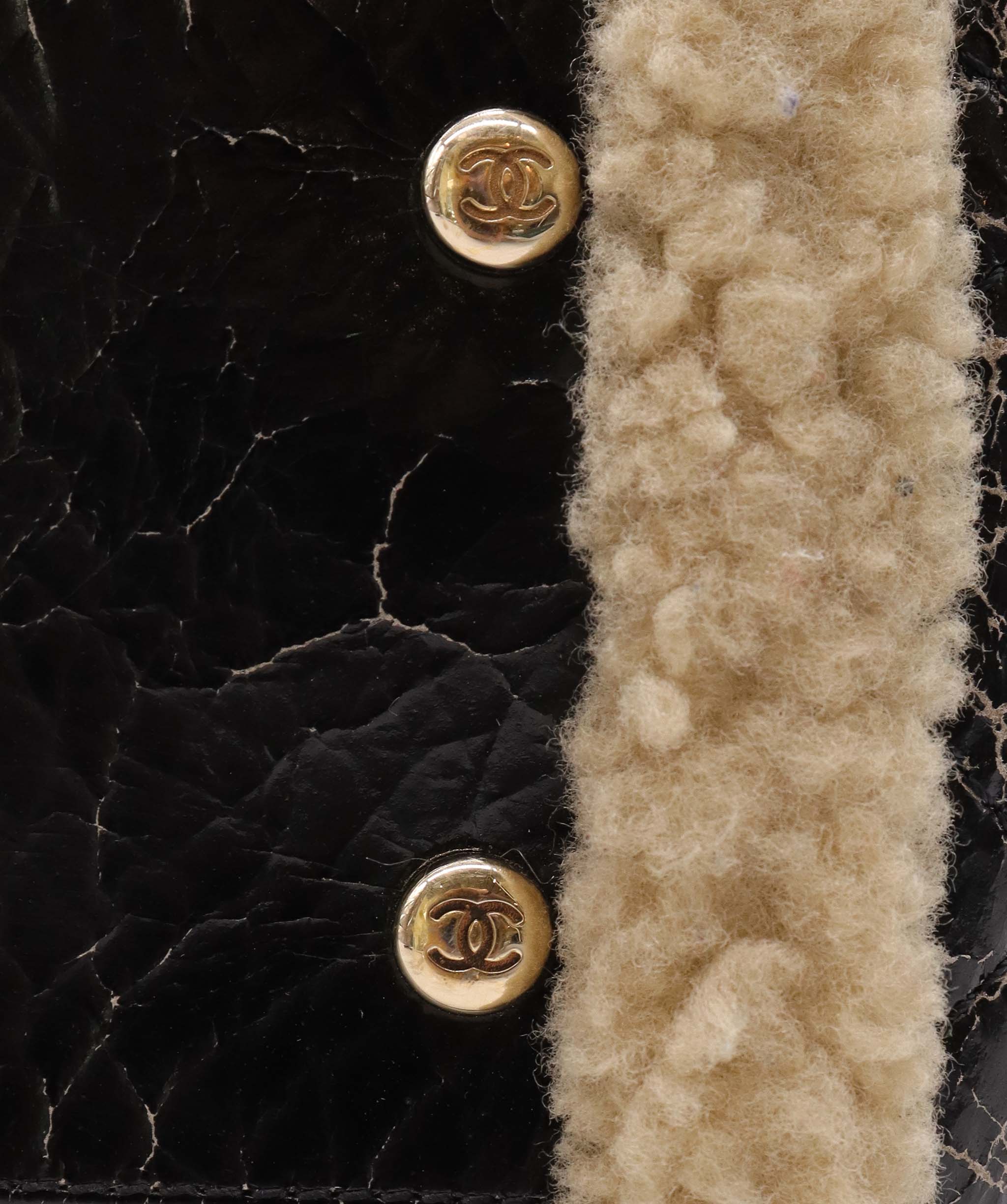 Chanel Shearling CC Mania Tote DXBK0469