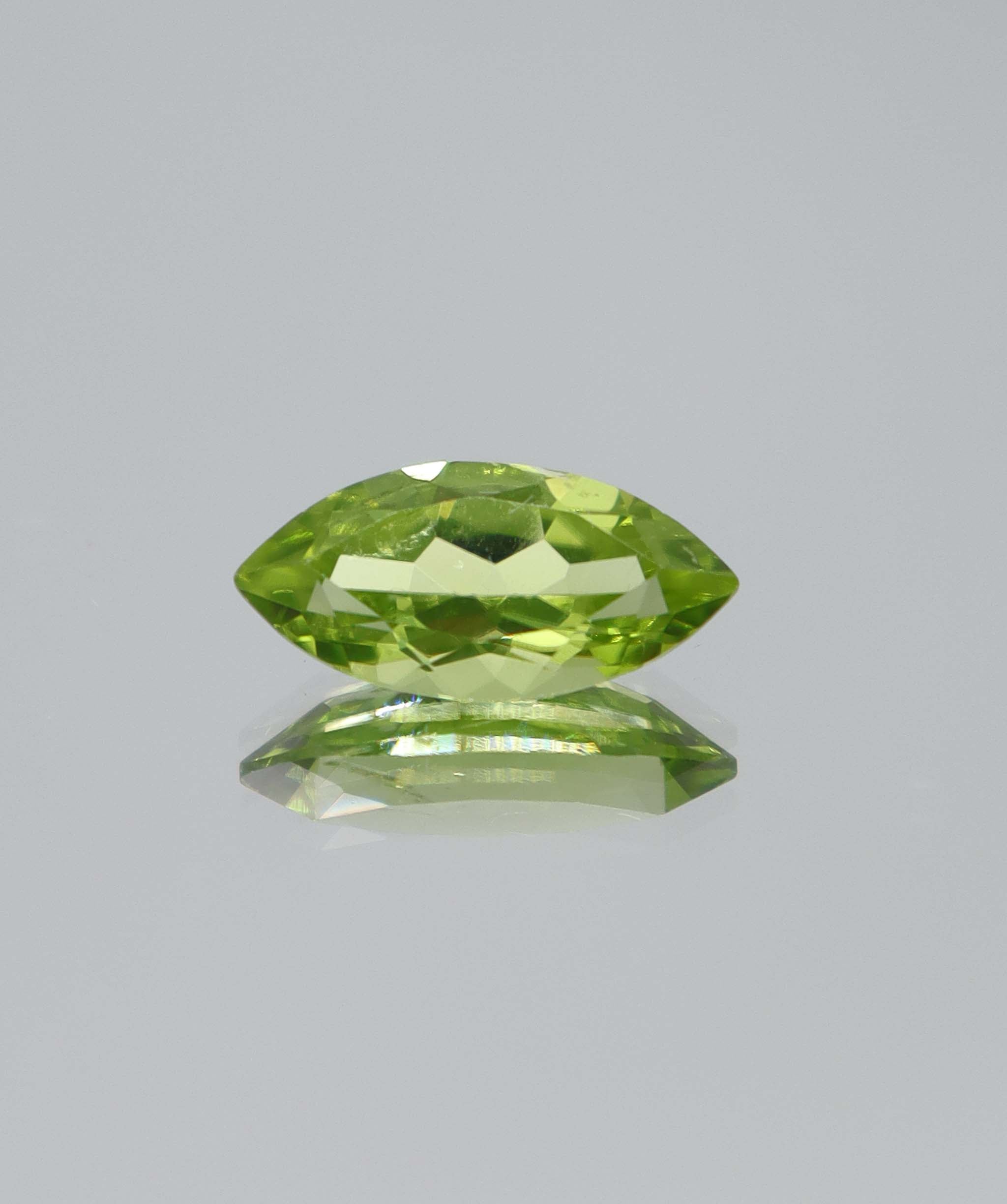 2.82ct Peridot Marquise DXBCS5243