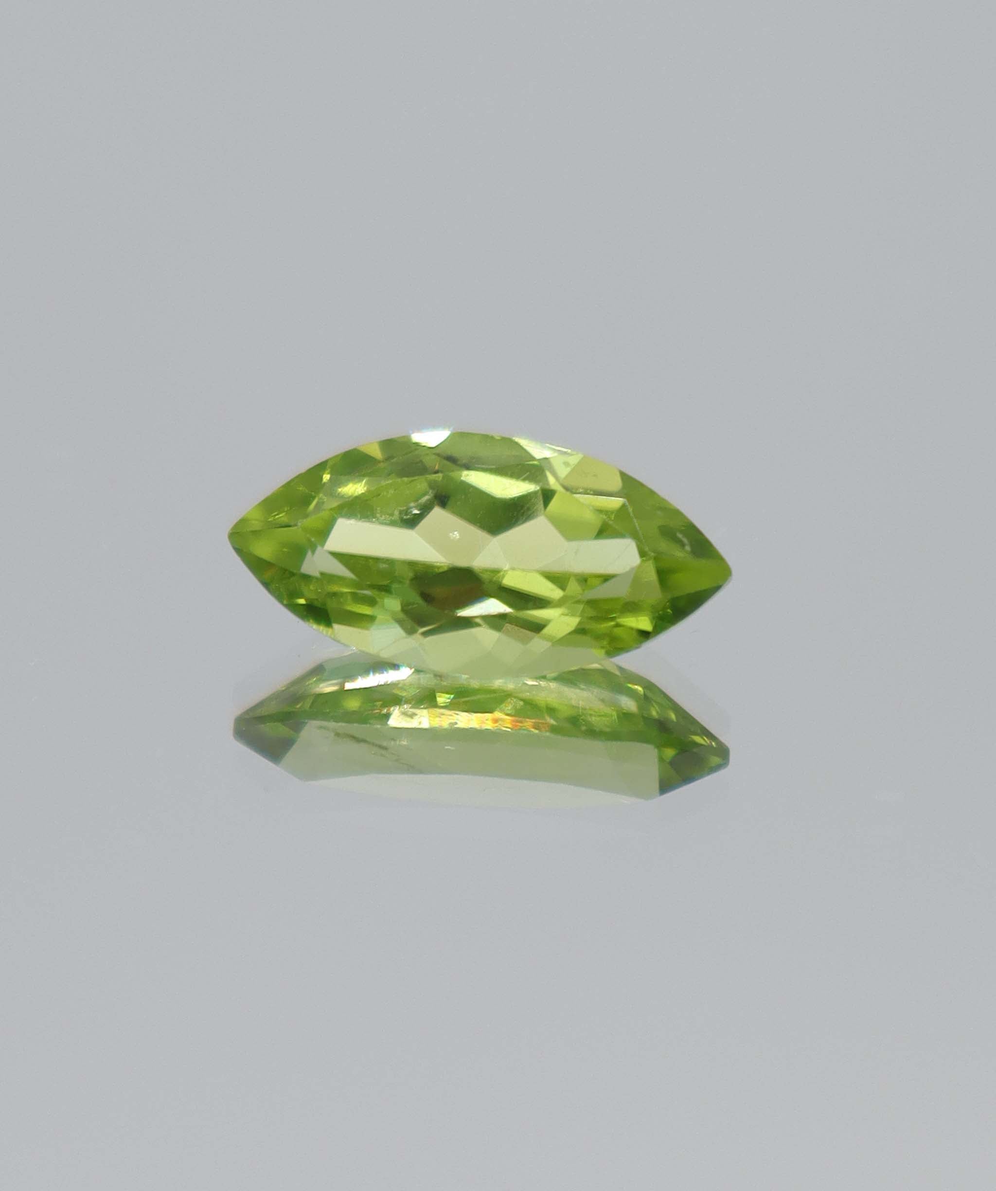 2.82ct Peridot Marquise DXBCS5243