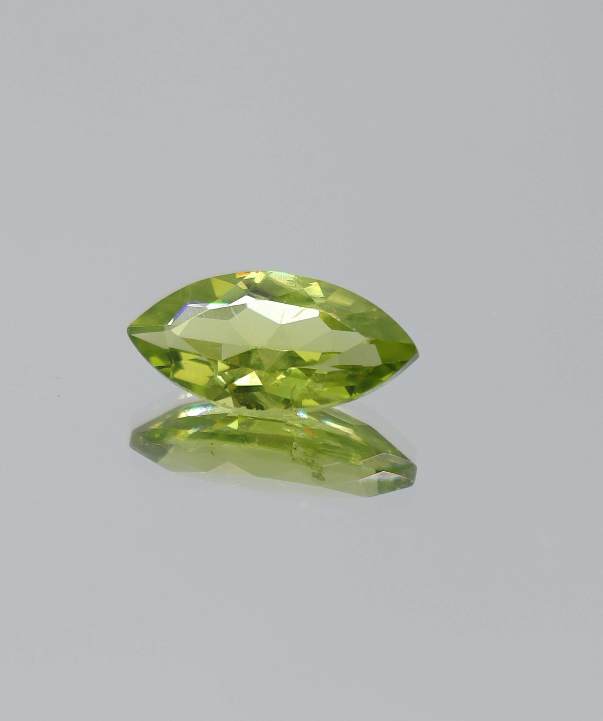 3.05ct Peridot Marquise DXBCS5247