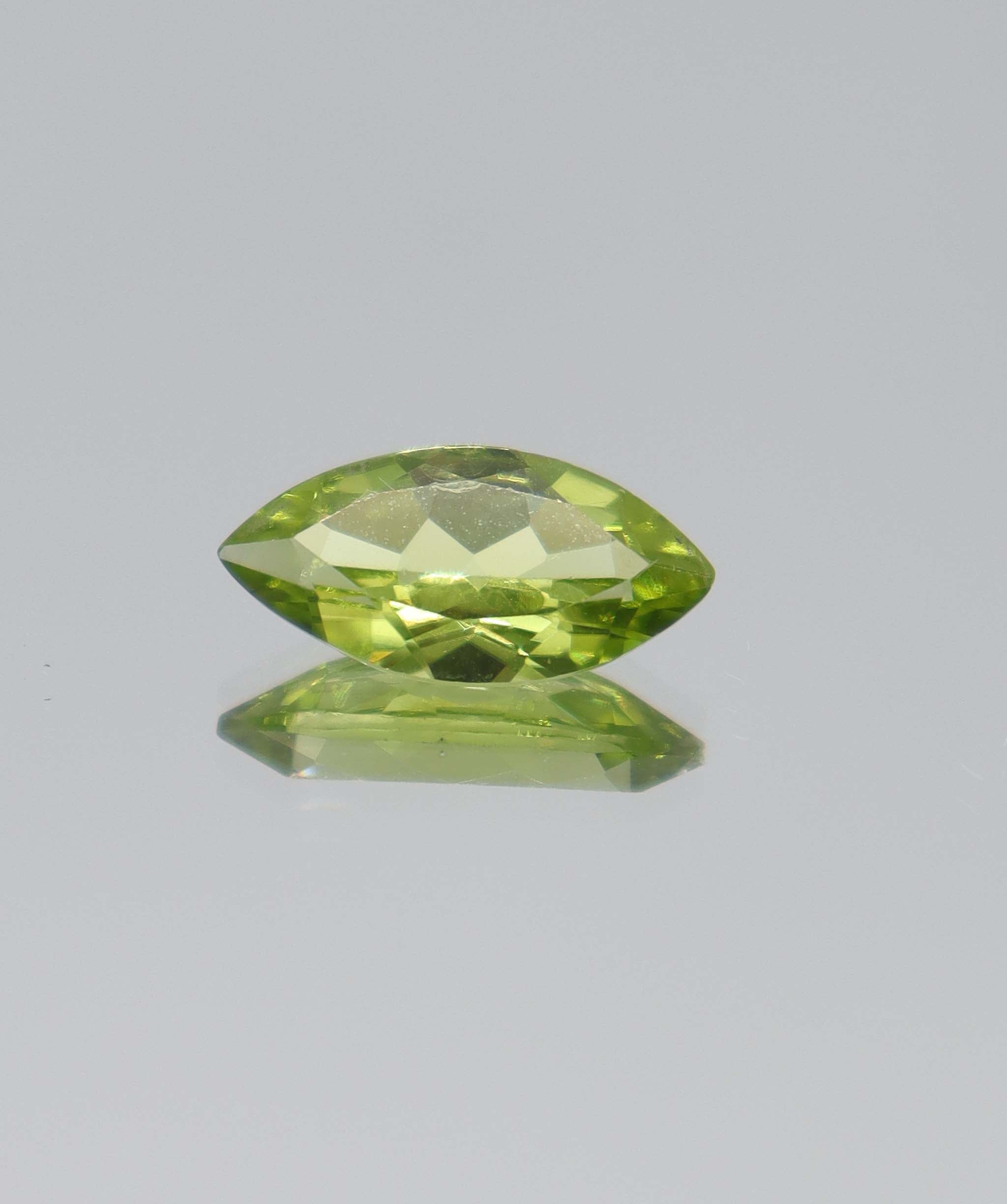 2.57ct Peridot Marquise DXBCS5244