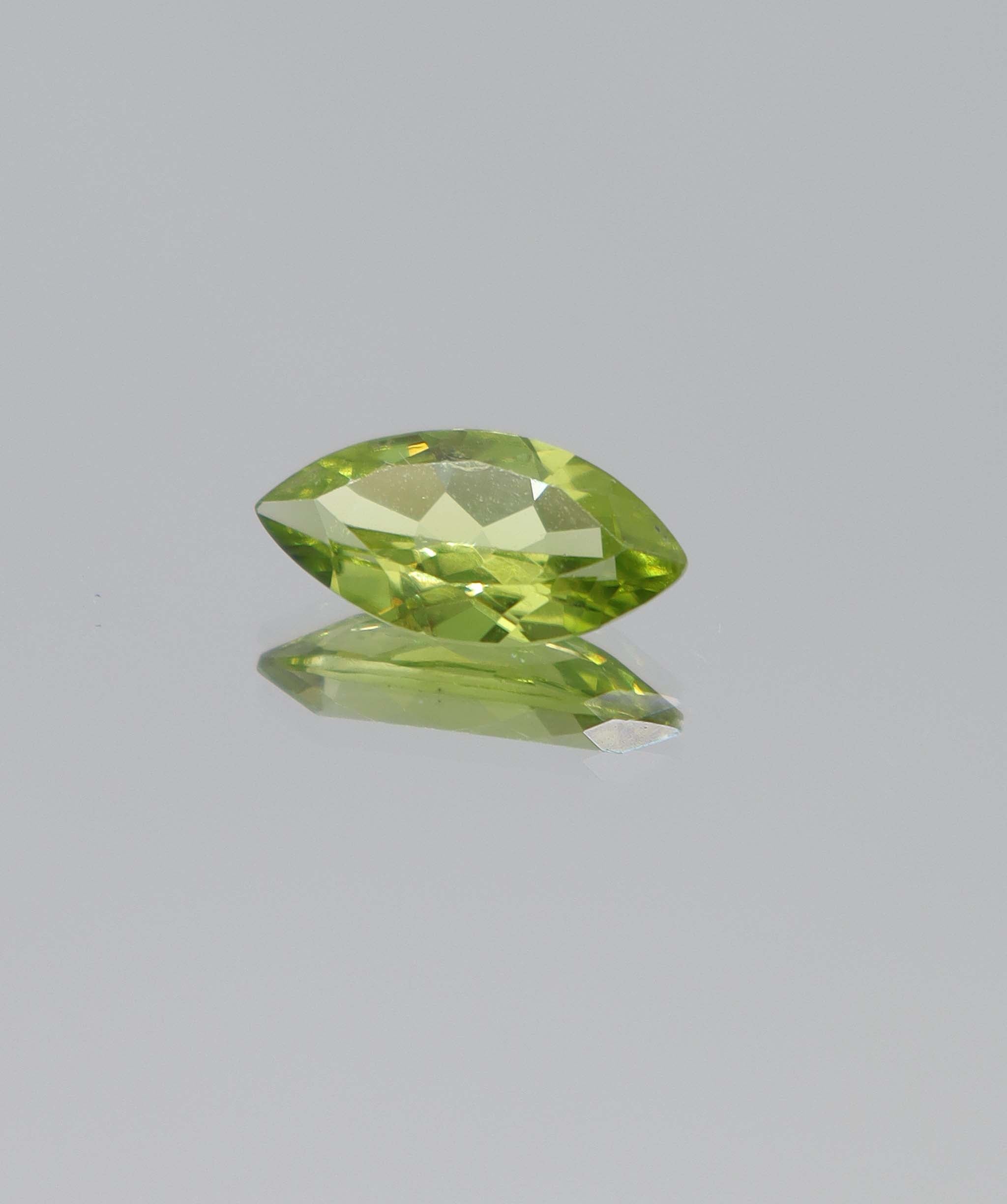 2.57ct Peridot Marquise DXBCS5244