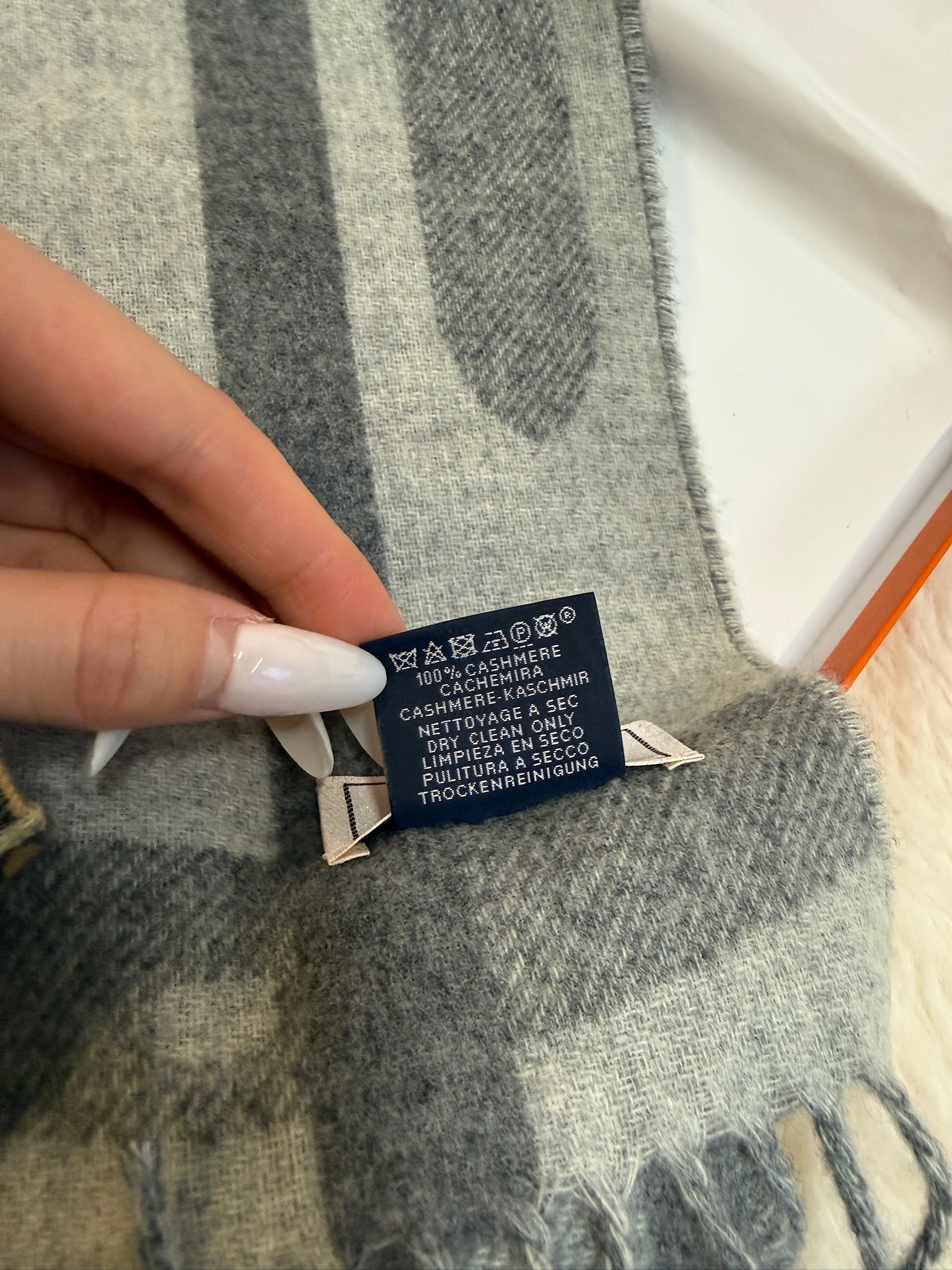 Hermès Cashmere Scarf – Grey