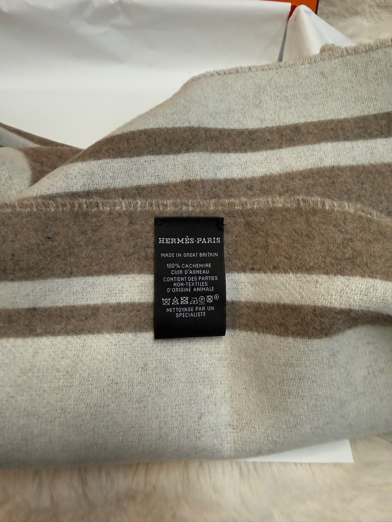 Hermès Cashmere Scarf – Brown&Beige