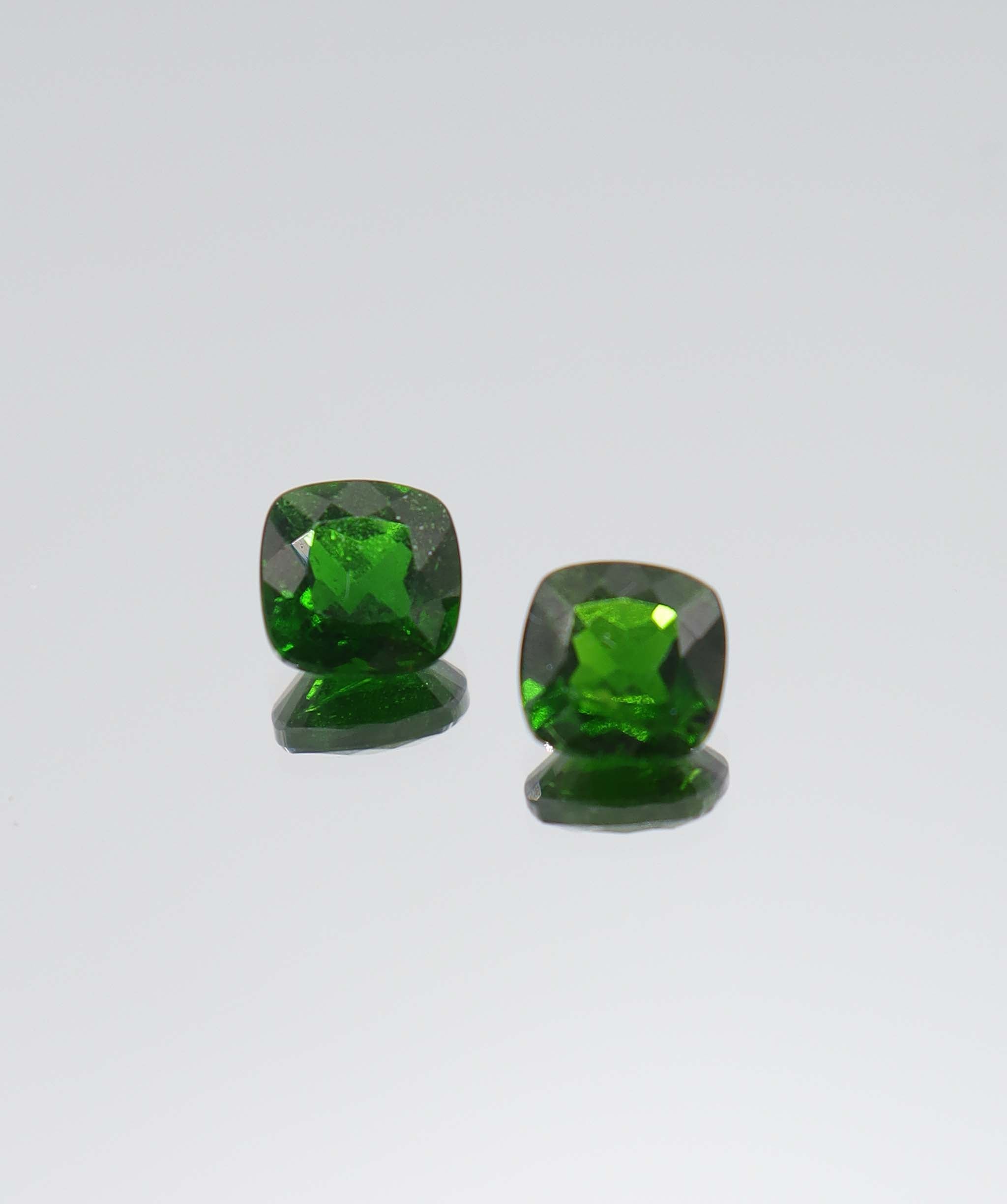 3.23ct Siberian Chrome Diopside Cushion PAIR DXBCS5217