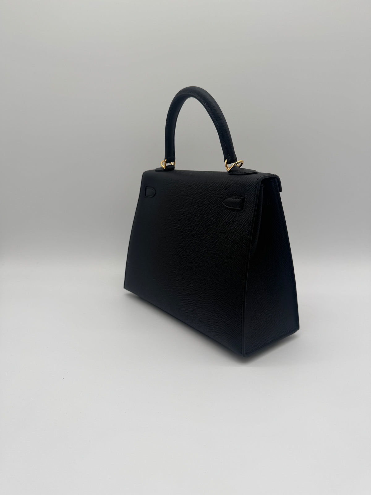 Hermès Kelly 25 Black Epsom Gold Hardware
