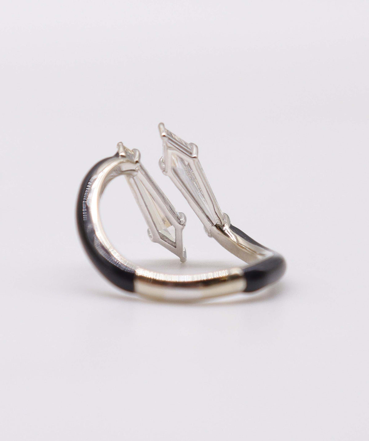 0.79ct Black Enamel Diamond Ring SPG027