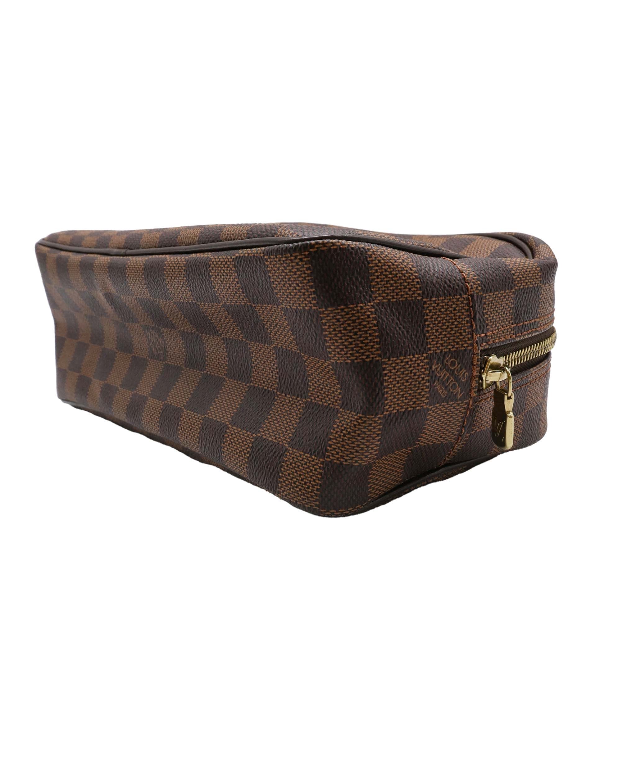 LOUIS VUITTON Damier Ebene Trousse Toilette 25 Clutch Bag N47624 LV Auth 67723 DXBV0042