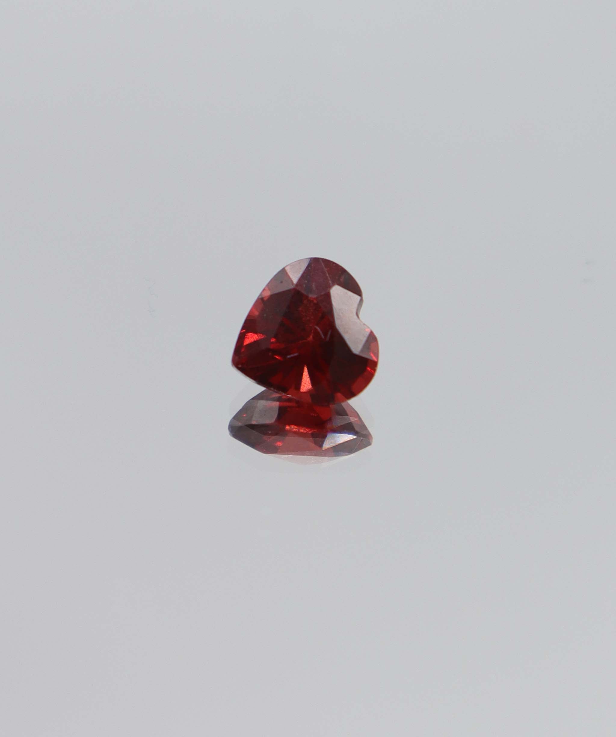 1.83ct Malaya Garnet Heart DXBCS5803