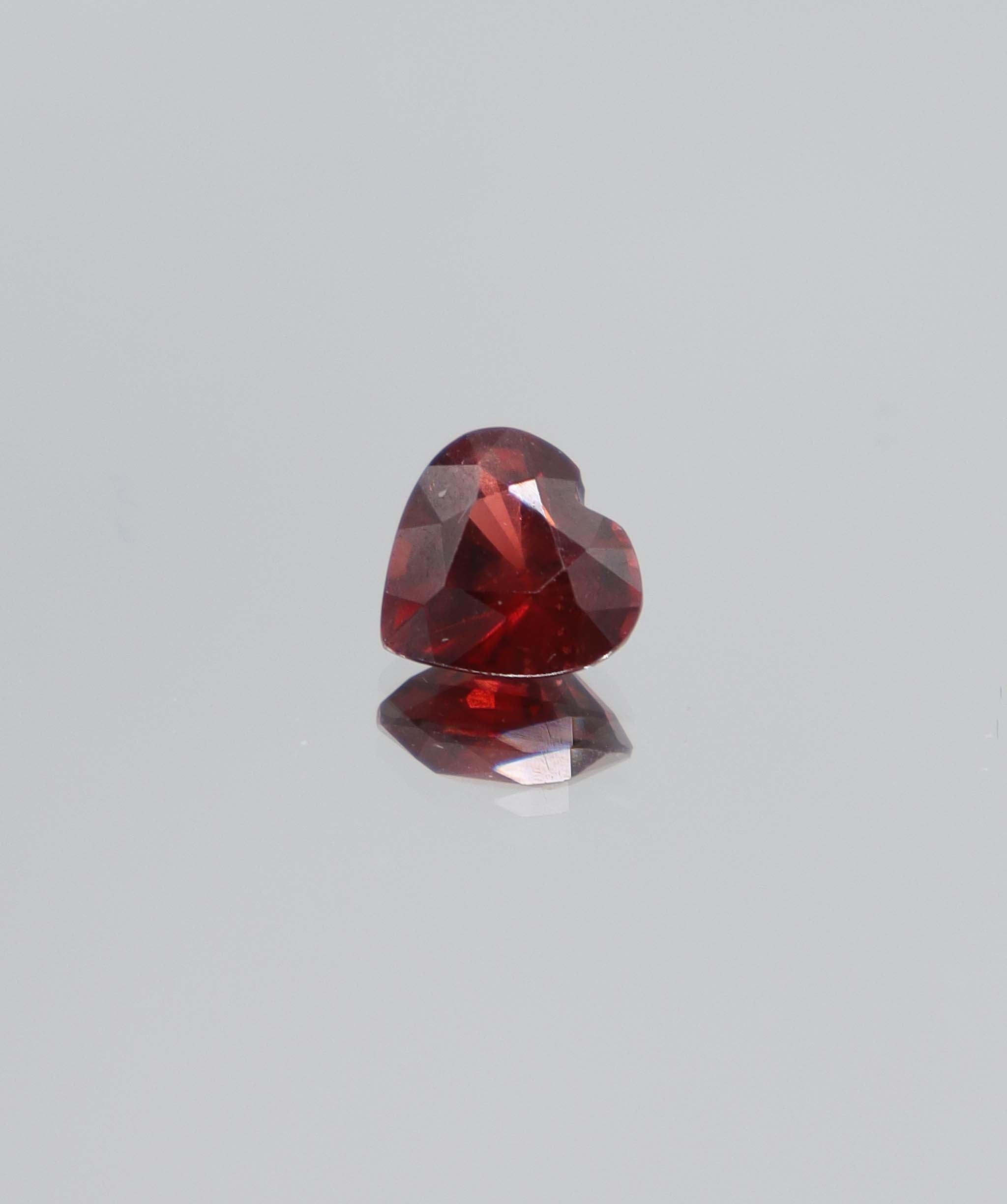 1.83ct Malaya Garnet Heart DXBCS5804