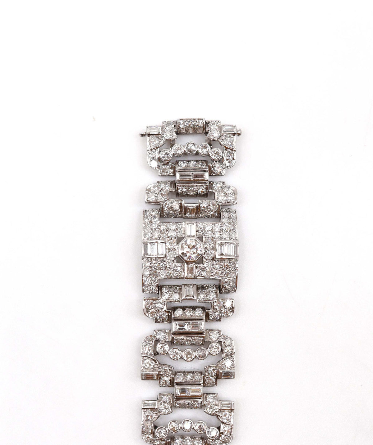 An Art Deco Diamond Bracelet WA19282