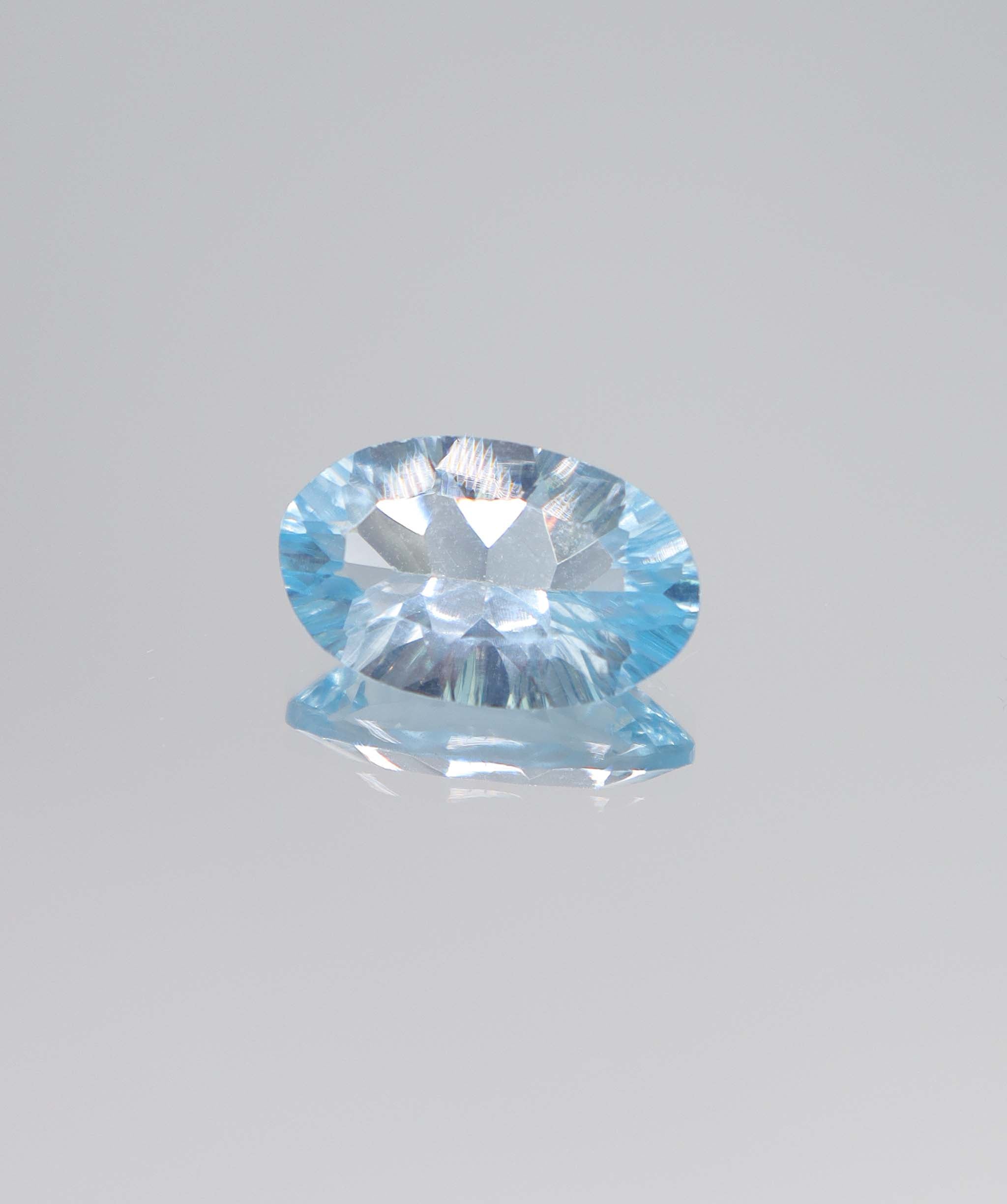 5.26ct Blue Topaz Oval DXBCS5819