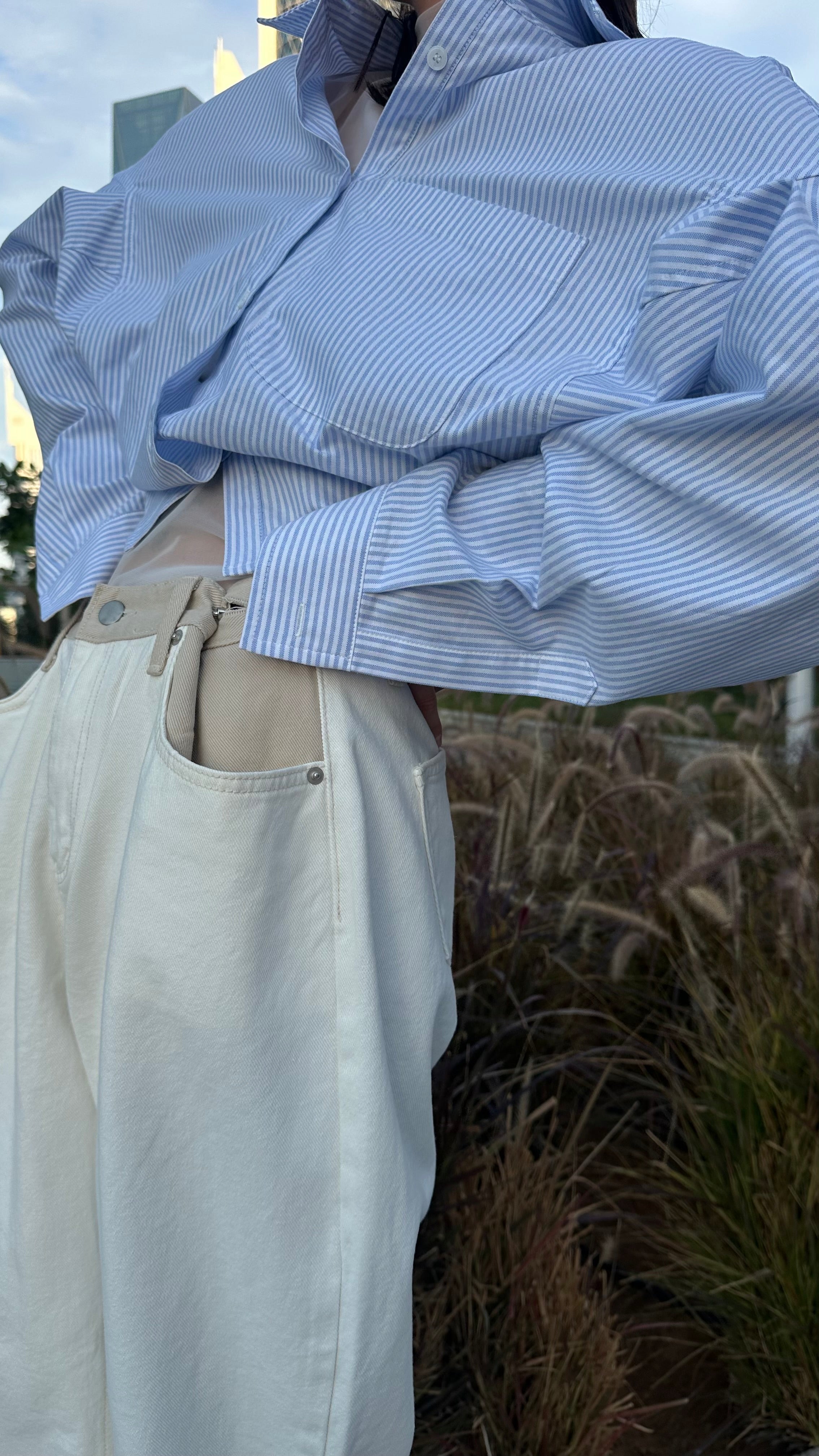 ADJUSTABLE WAISTLINE JEANS