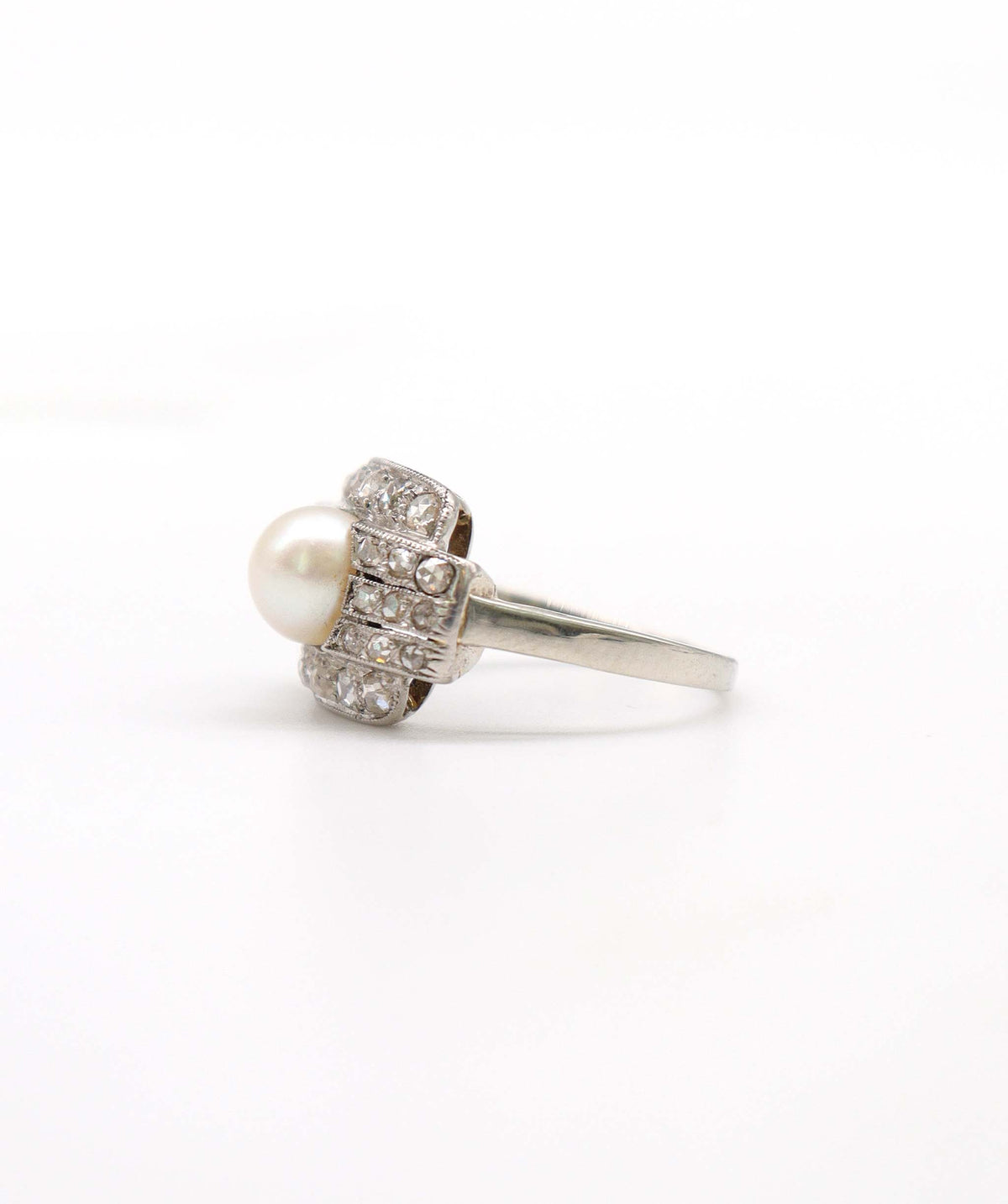 An Art Deco Pearl and Diamond Ring WA25075