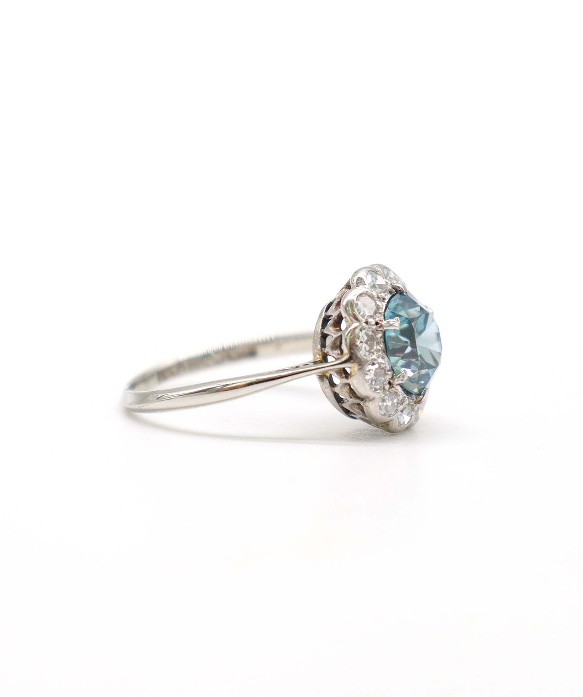 A Zircon and Diamond Cluster Ring WA611641