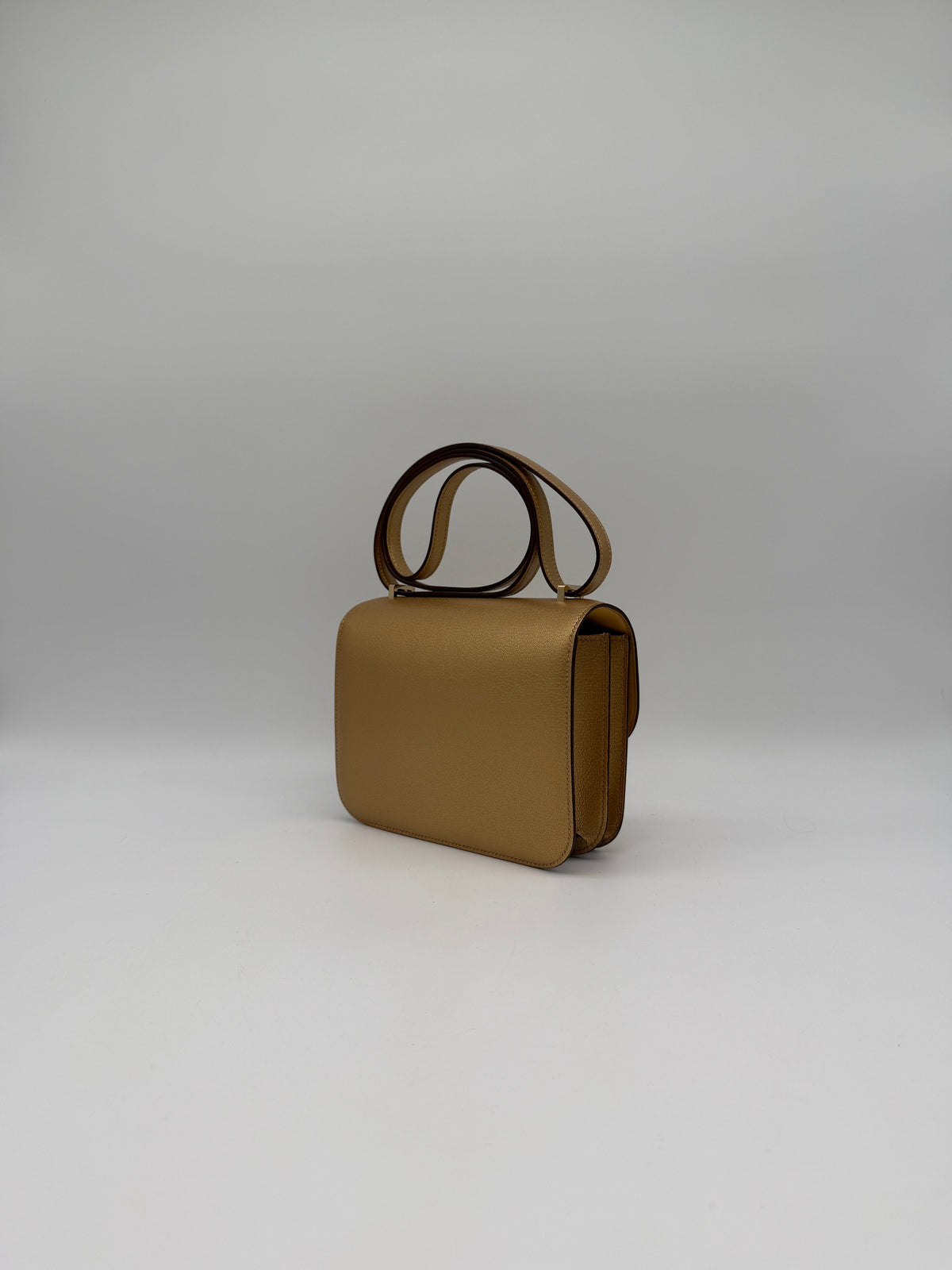 Hermès Constance 18 Dore Chevre Permabrass Hardware