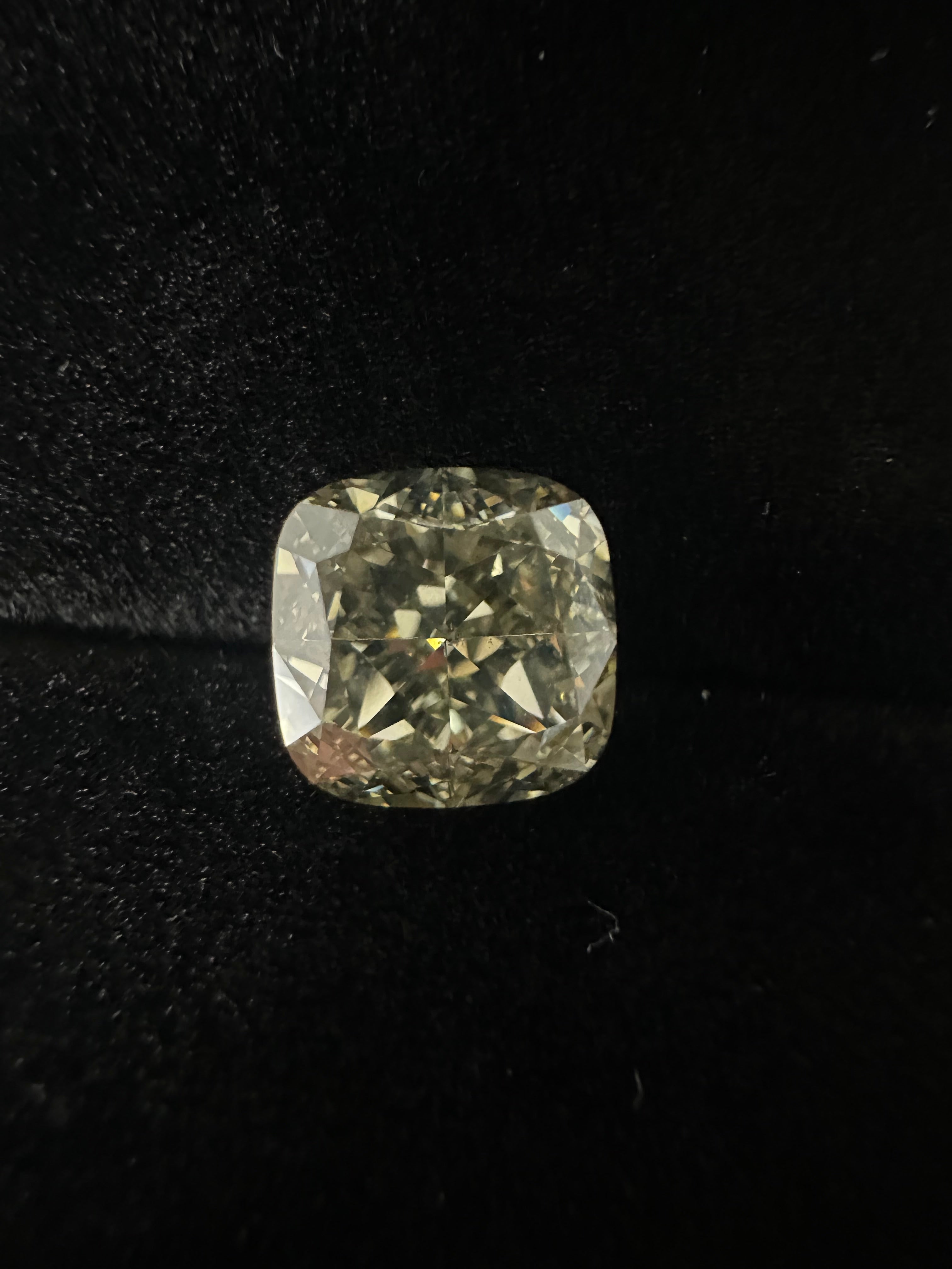 3.01ct FANCY GREENISH-GREY CUSSION DIAMOND ANC1799