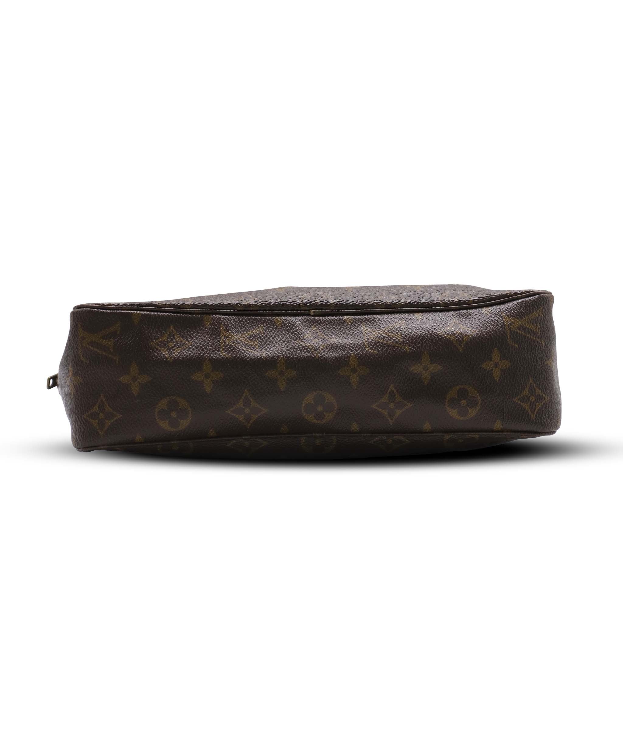 LOUIS VUITTON Trousse Toilette 28 M47522 B1022WUCBM