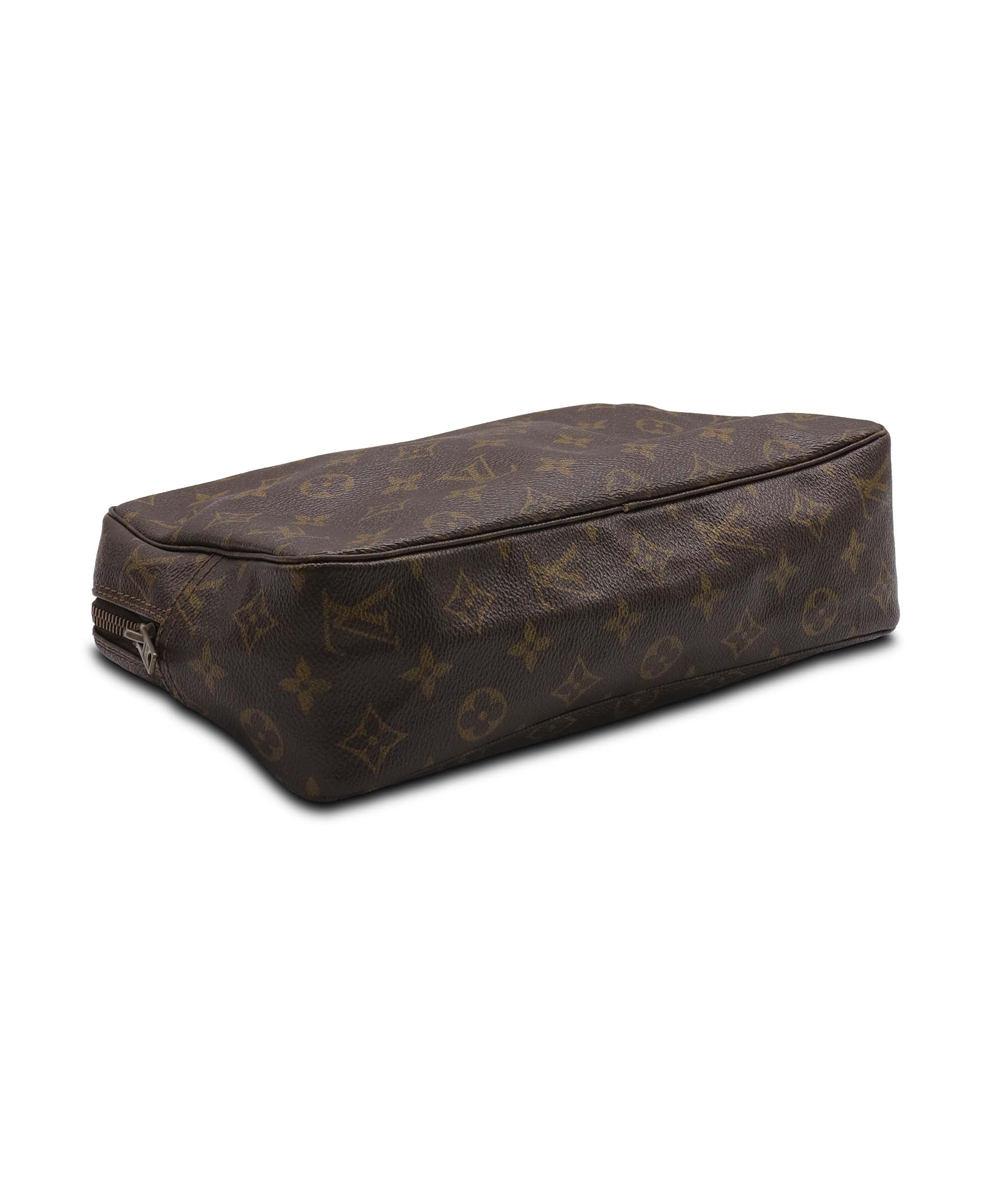 LOUIS VUITTON Trousse Toilette 28 M47522 B1022WUCBM