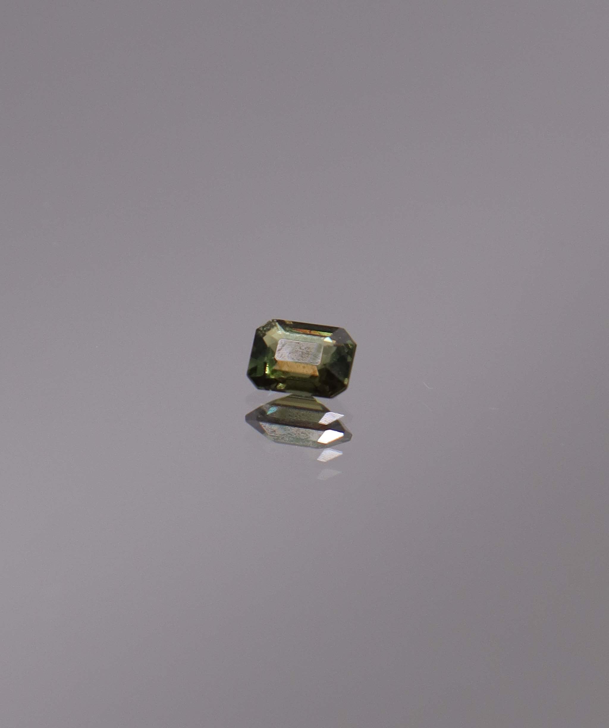 0.38ct Alexandrite Emerald cut DXBCS1316
