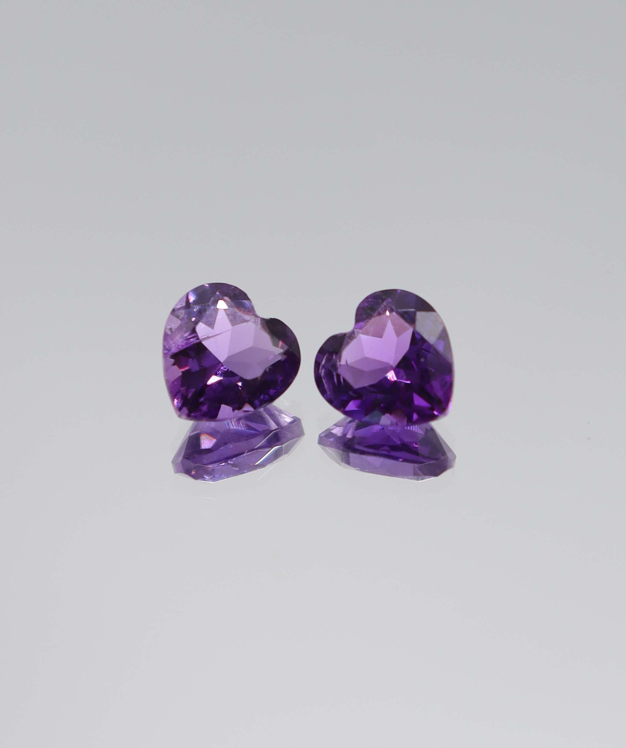 3,47ct  Amethyst 2 heart DXBCS6113