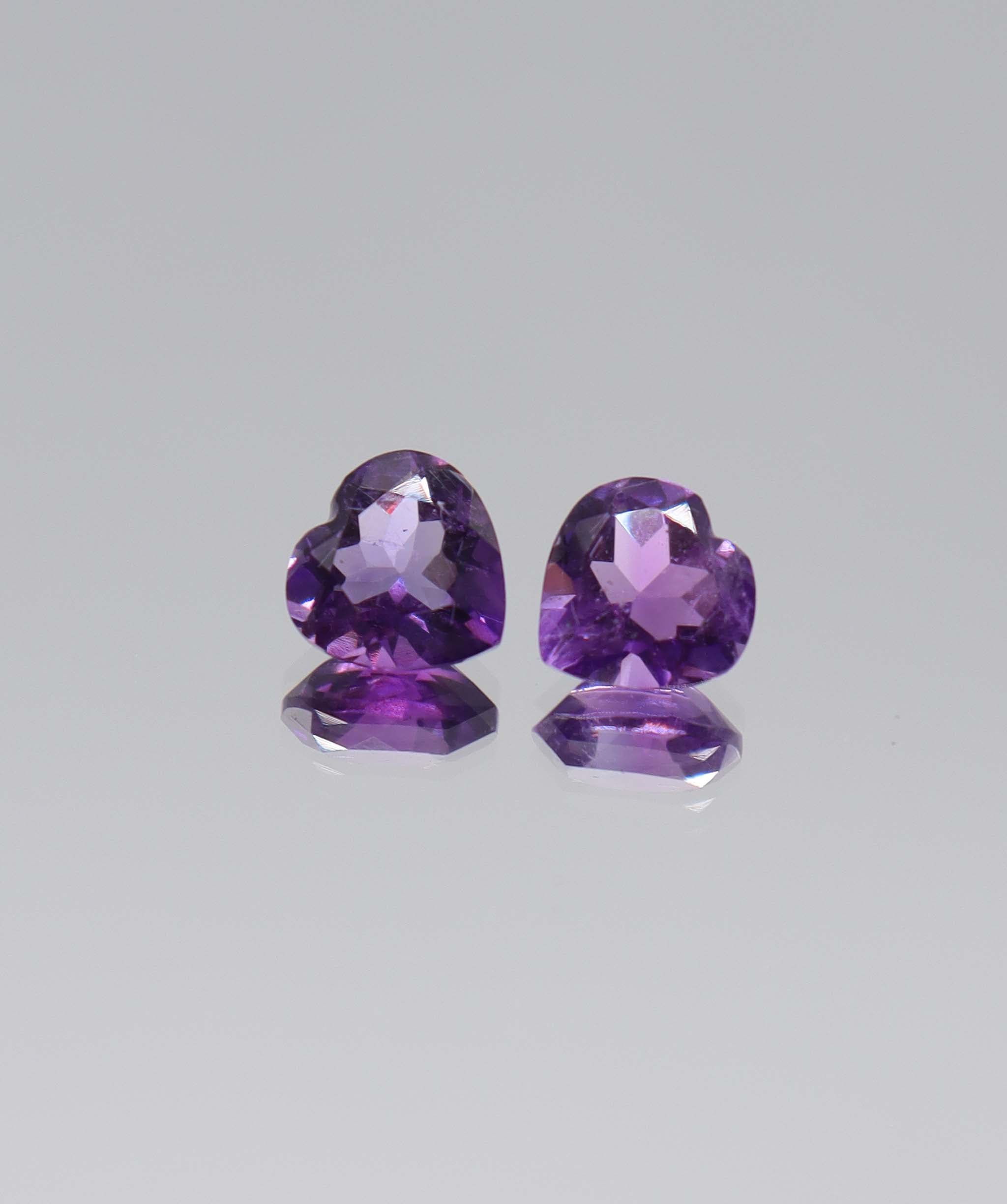 3.10ct Amethyst 2 heart DXBCS6120