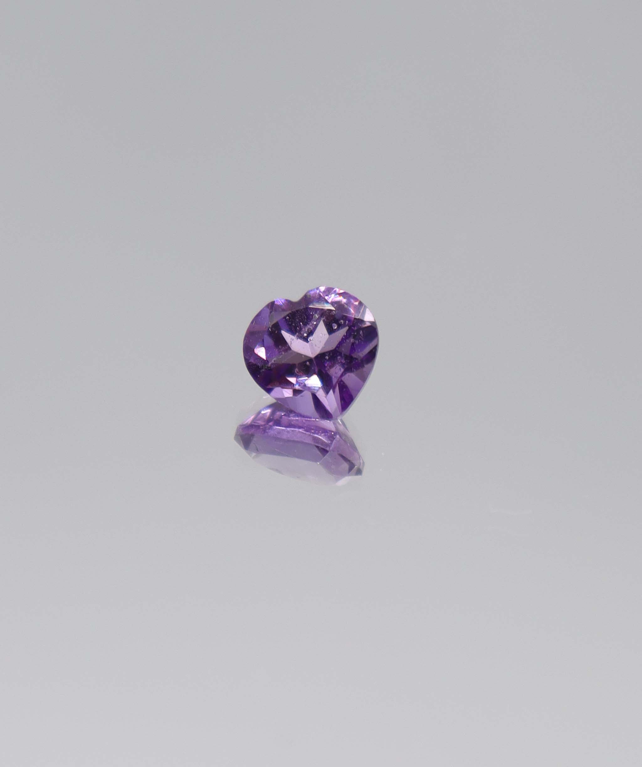 1.72ct Amethyst heart shape DXBCS6127