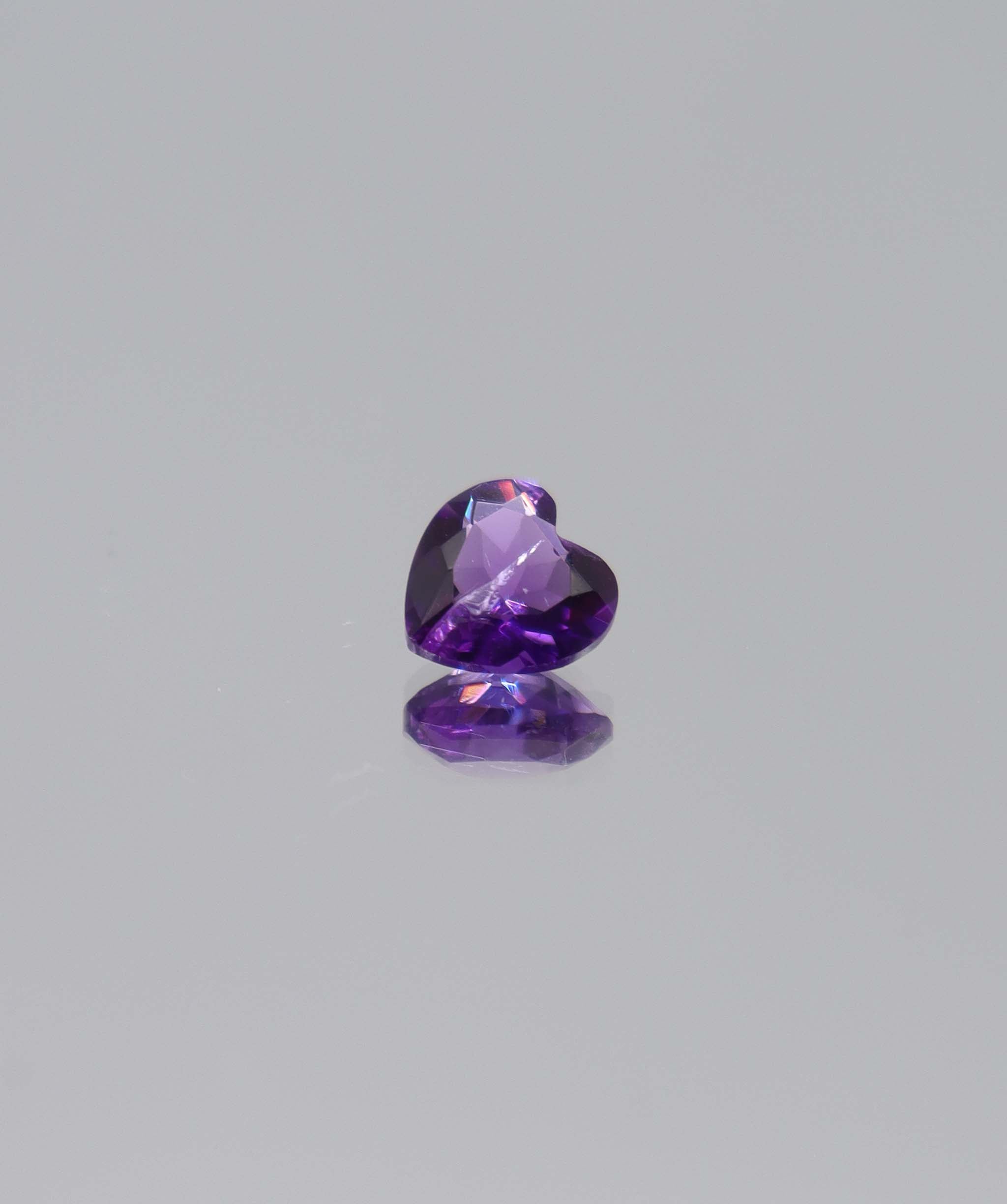 1.64ct Amethyst heart shape DXBCS6128