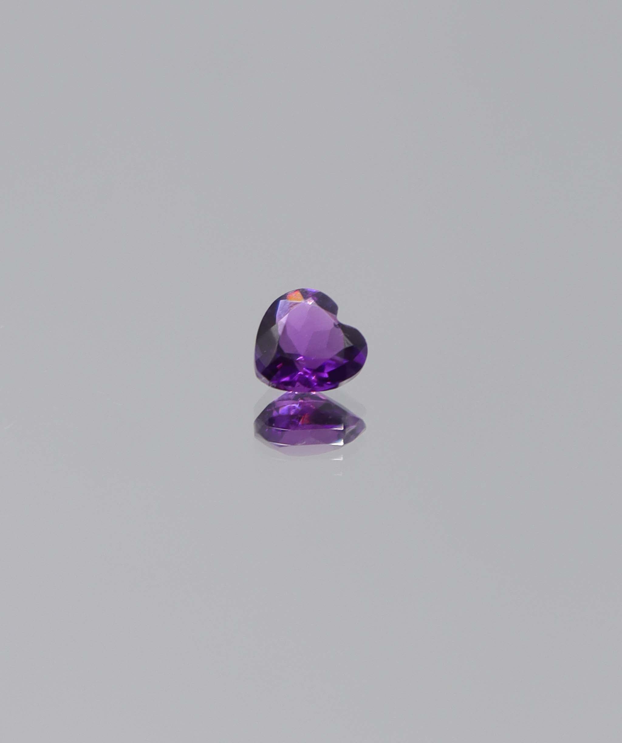 0.69ct Amethyst heart shape DXBCS6097